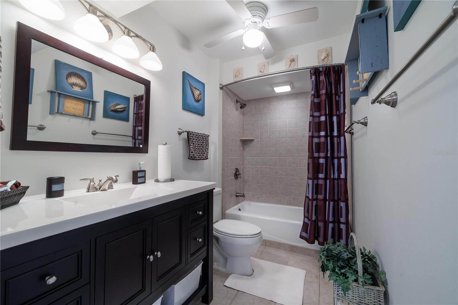 Image 22 of 79 For 2100 Atlantic Avenue P4