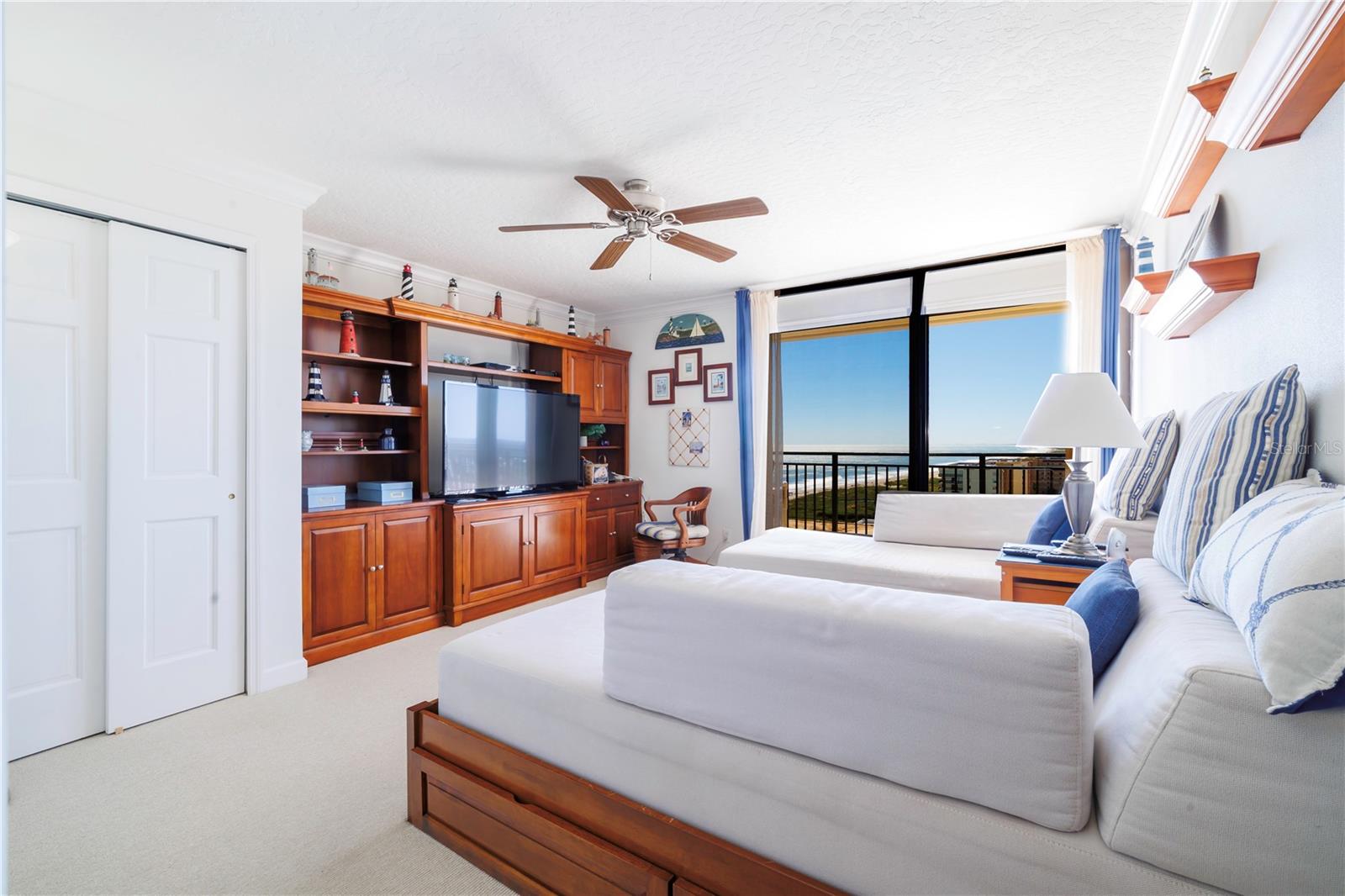 Image 24 of 79 For 2100 Atlantic Avenue P4