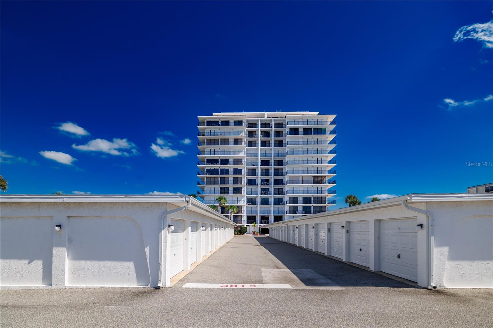 Image 25 of 79 For 2100 Atlantic Avenue P4