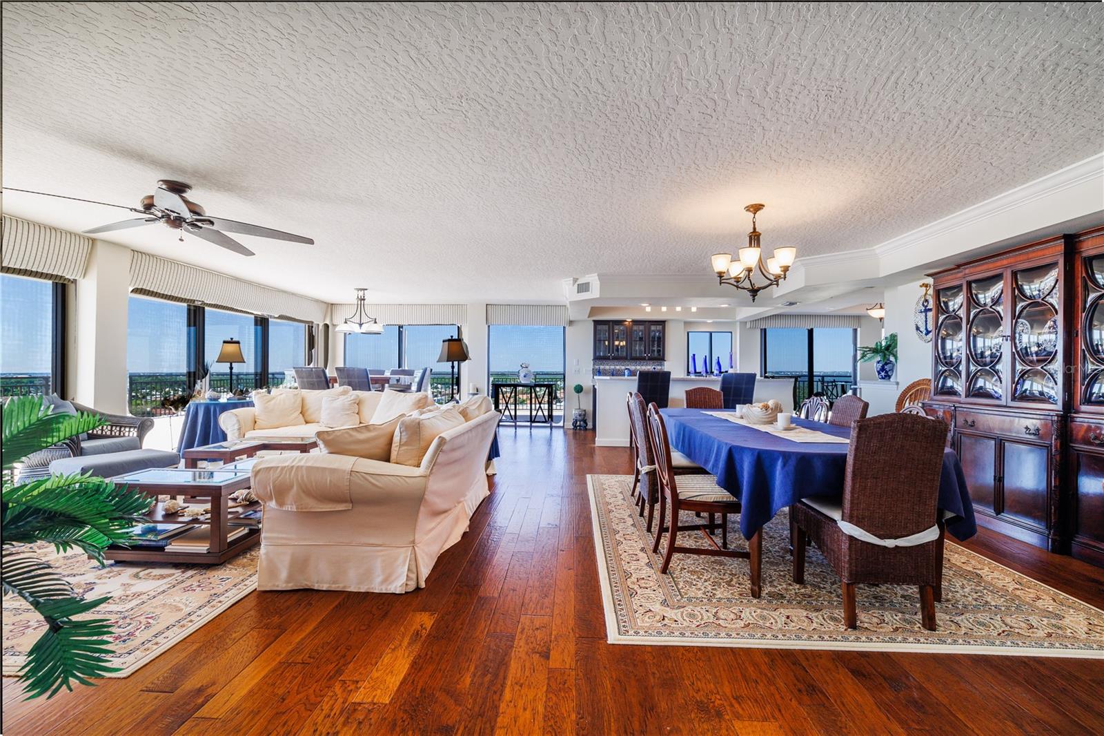 Image 36 of 79 For 2100 Atlantic Avenue P4