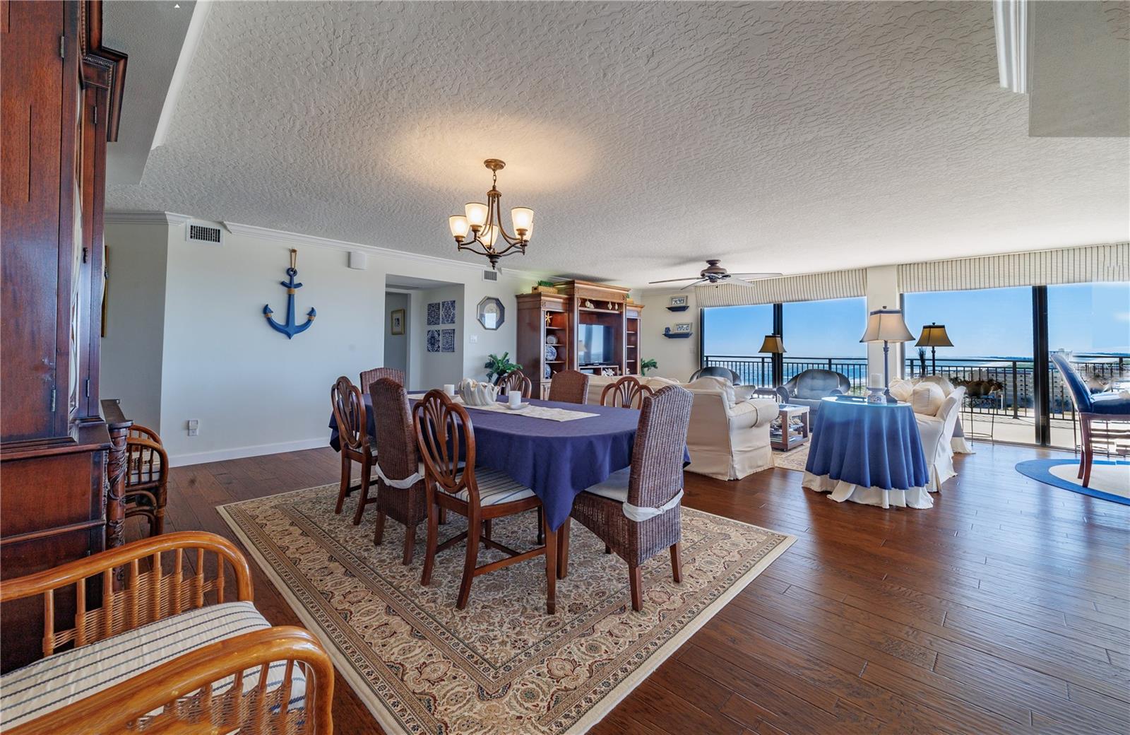 Image 38 of 79 For 2100 Atlantic Avenue P4