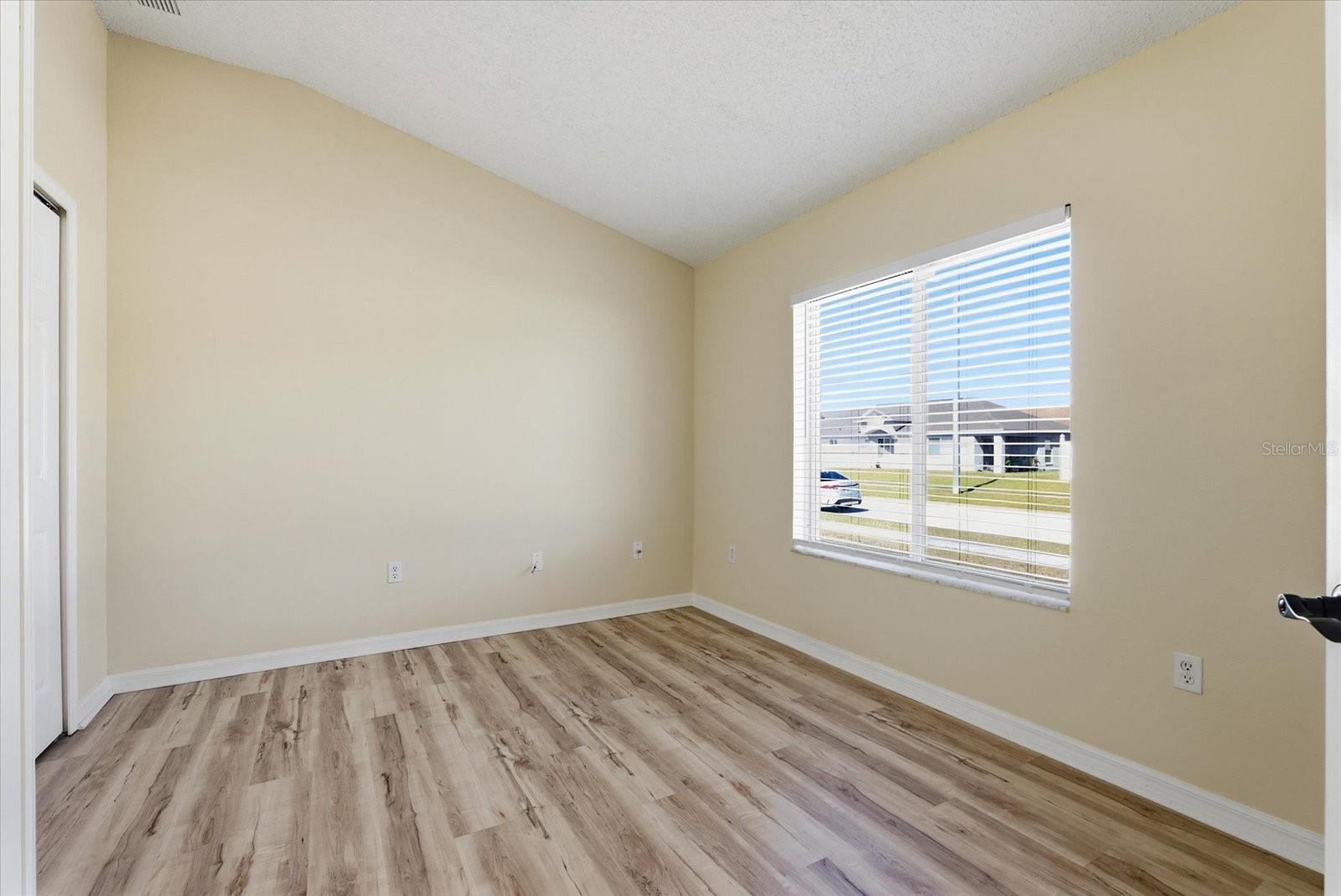 Image 5 of 37 For 12923 Fieldmoor Court