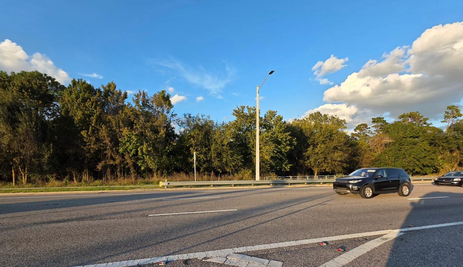 Image 3 of 3 For 10847 Colonial Drive