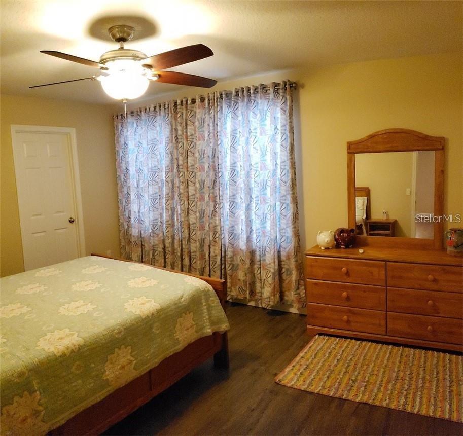 Image 10 of 19 For 309 Capron Ash Loop