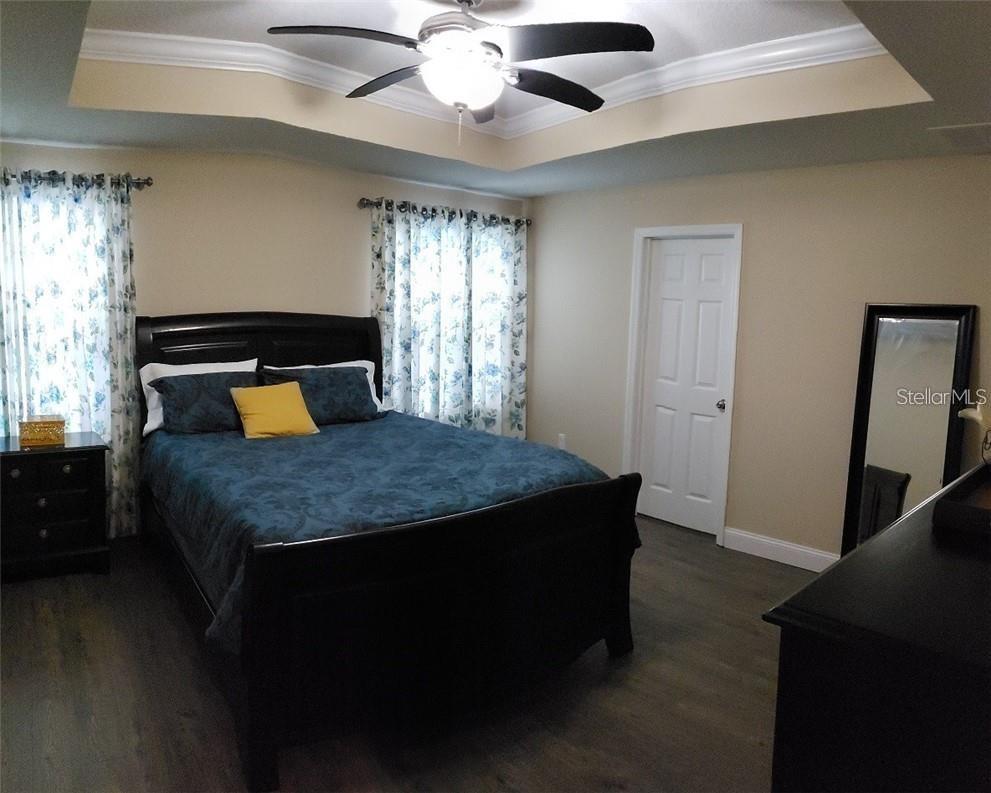 Image 13 of 19 For 309 Capron Ash Loop