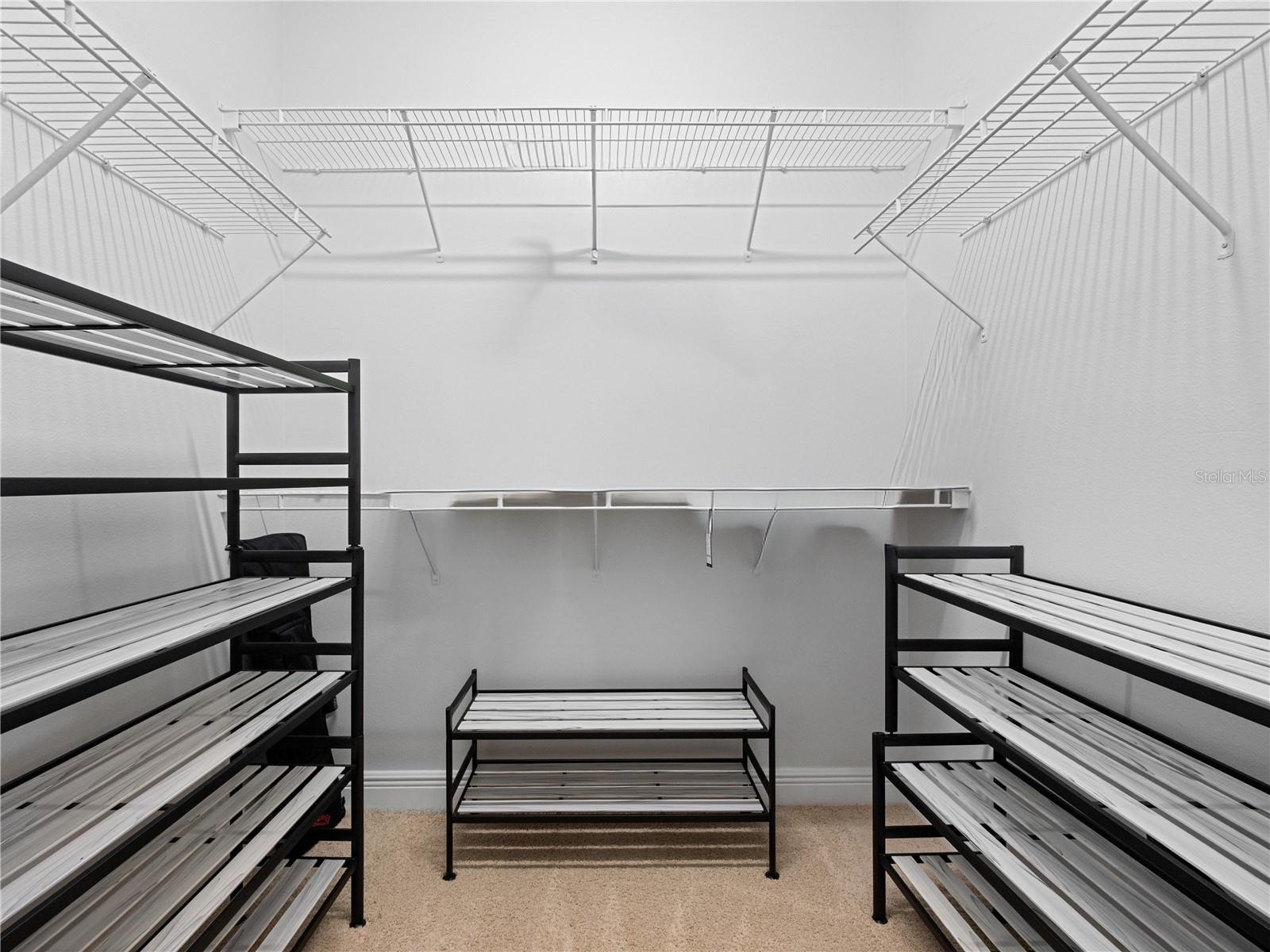 Image 22 of 33 For 383 Brentwood Club Cove