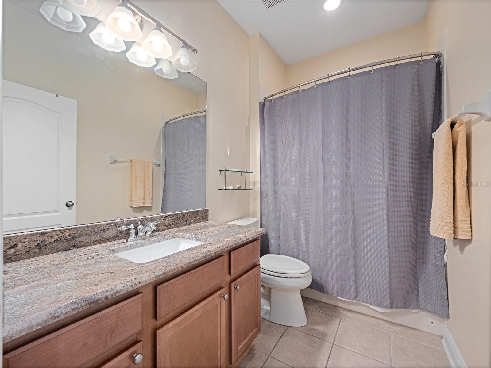 Image 25 of 33 For 383 Brentwood Club Cove