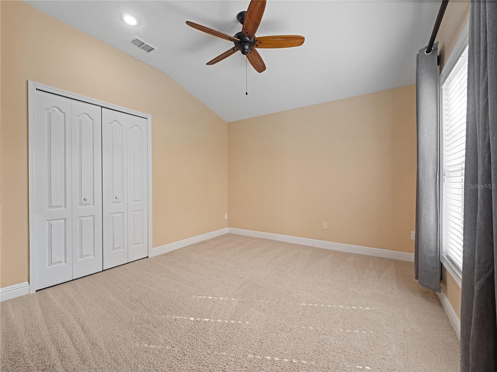 Image 27 of 33 For 383 Brentwood Club Cove