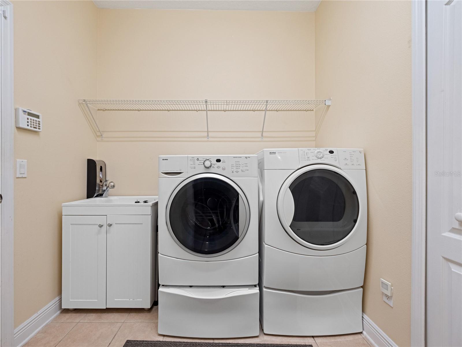 Image 29 of 33 For 383 Brentwood Club Cove