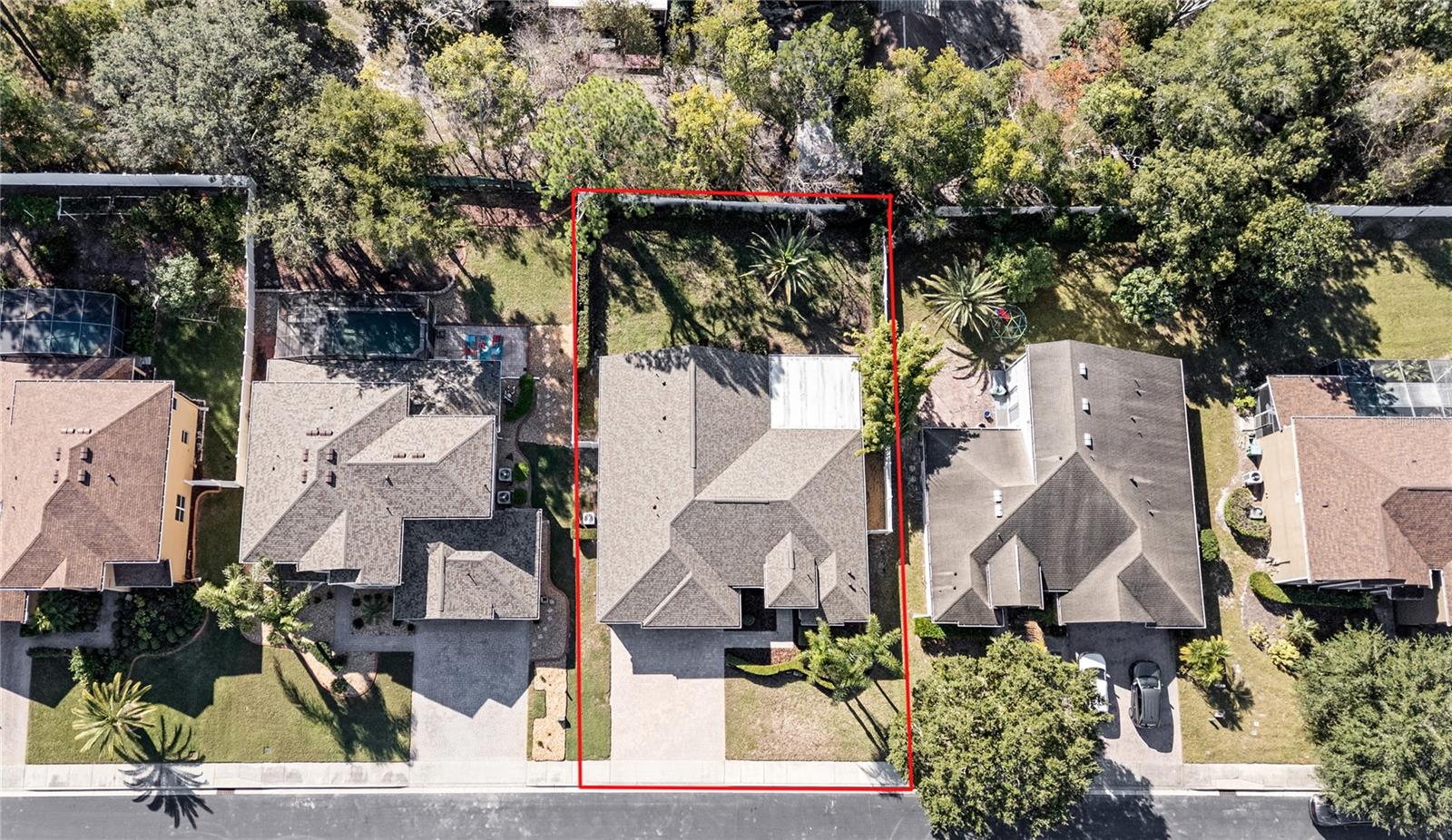 Image 3 of 33 For 383 Brentwood Club Cove