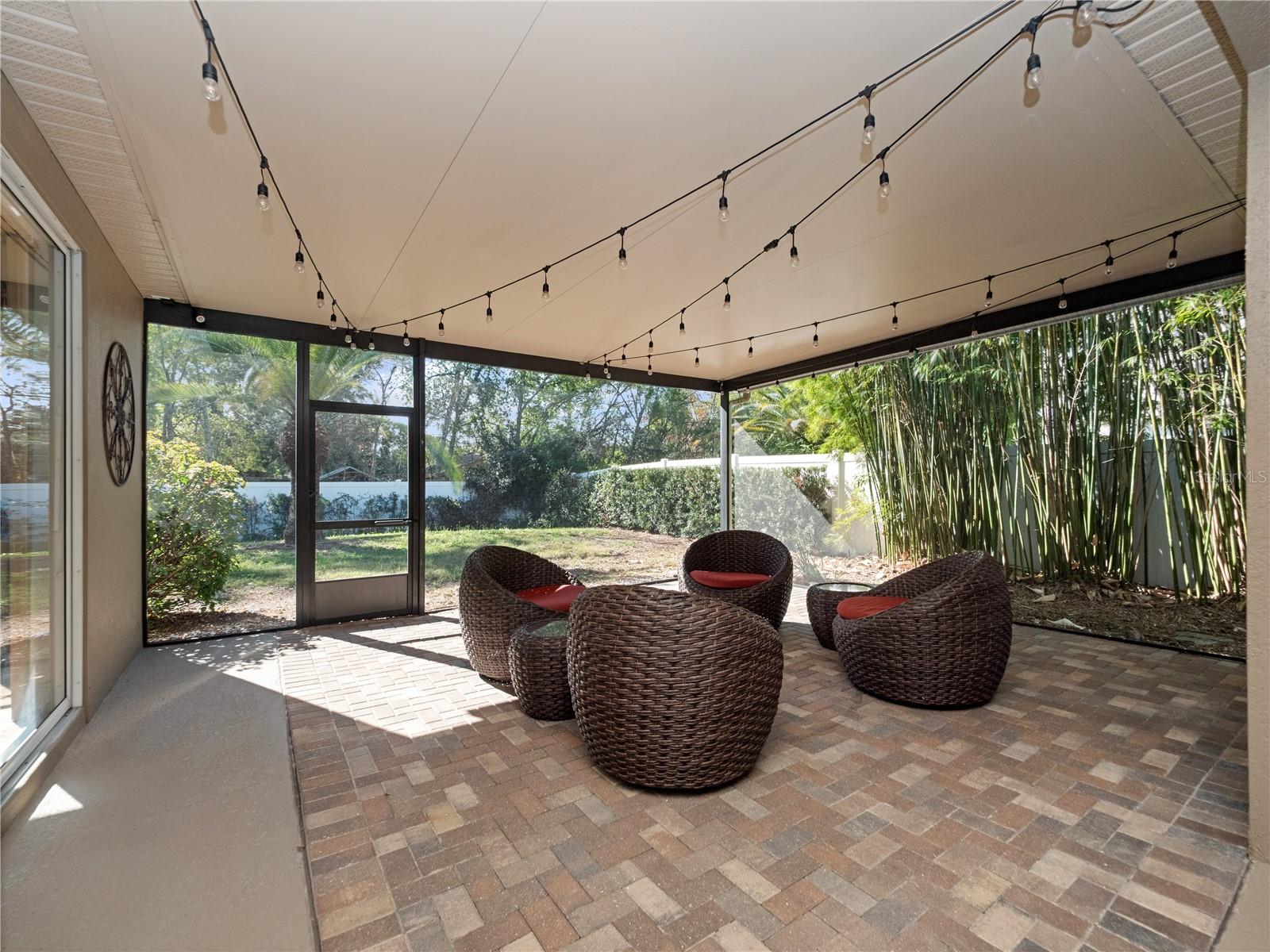 Image 30 of 33 For 383 Brentwood Club Cove