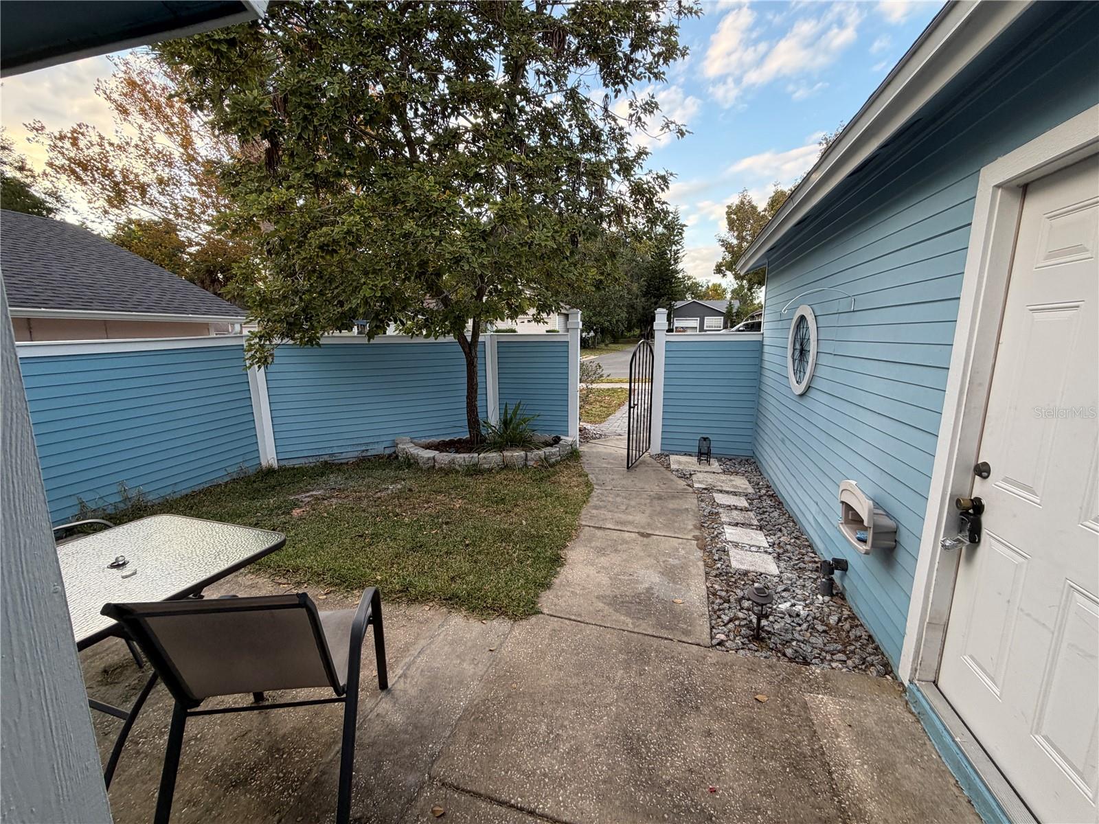 Image 18 of 19 For 532 Harvard Place