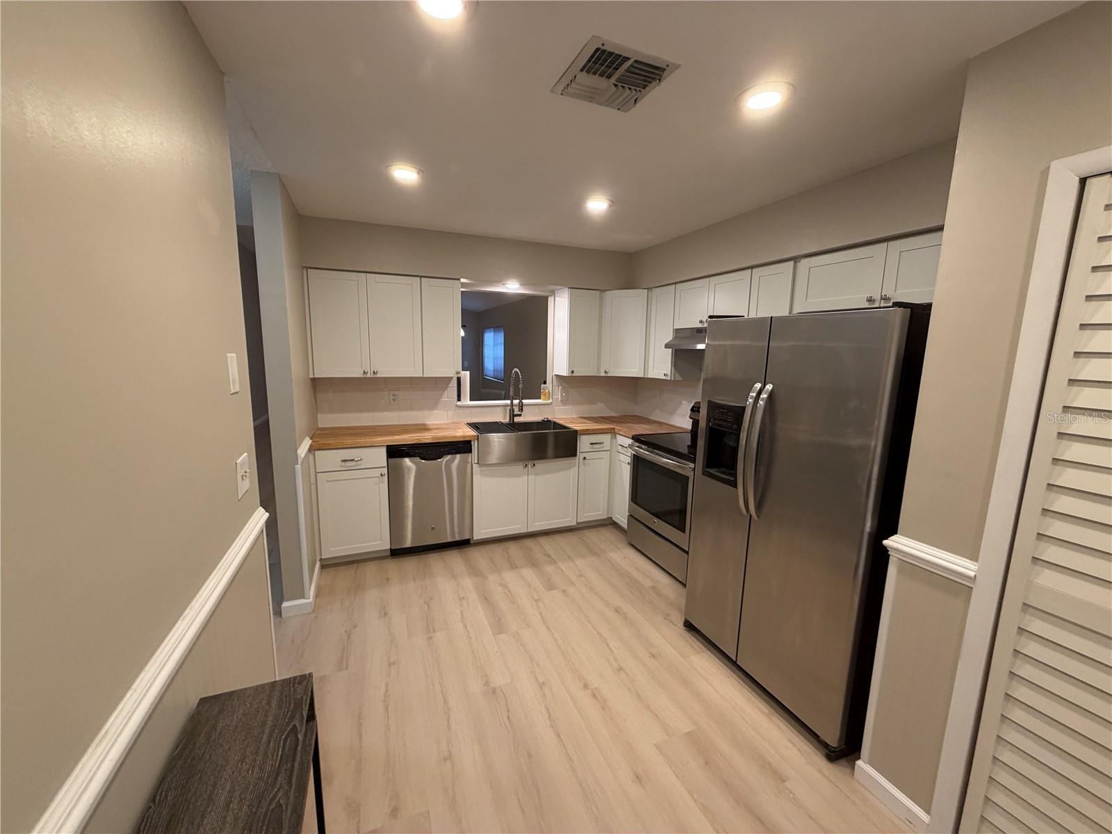 Image 4 of 19 For 532 Harvard Place