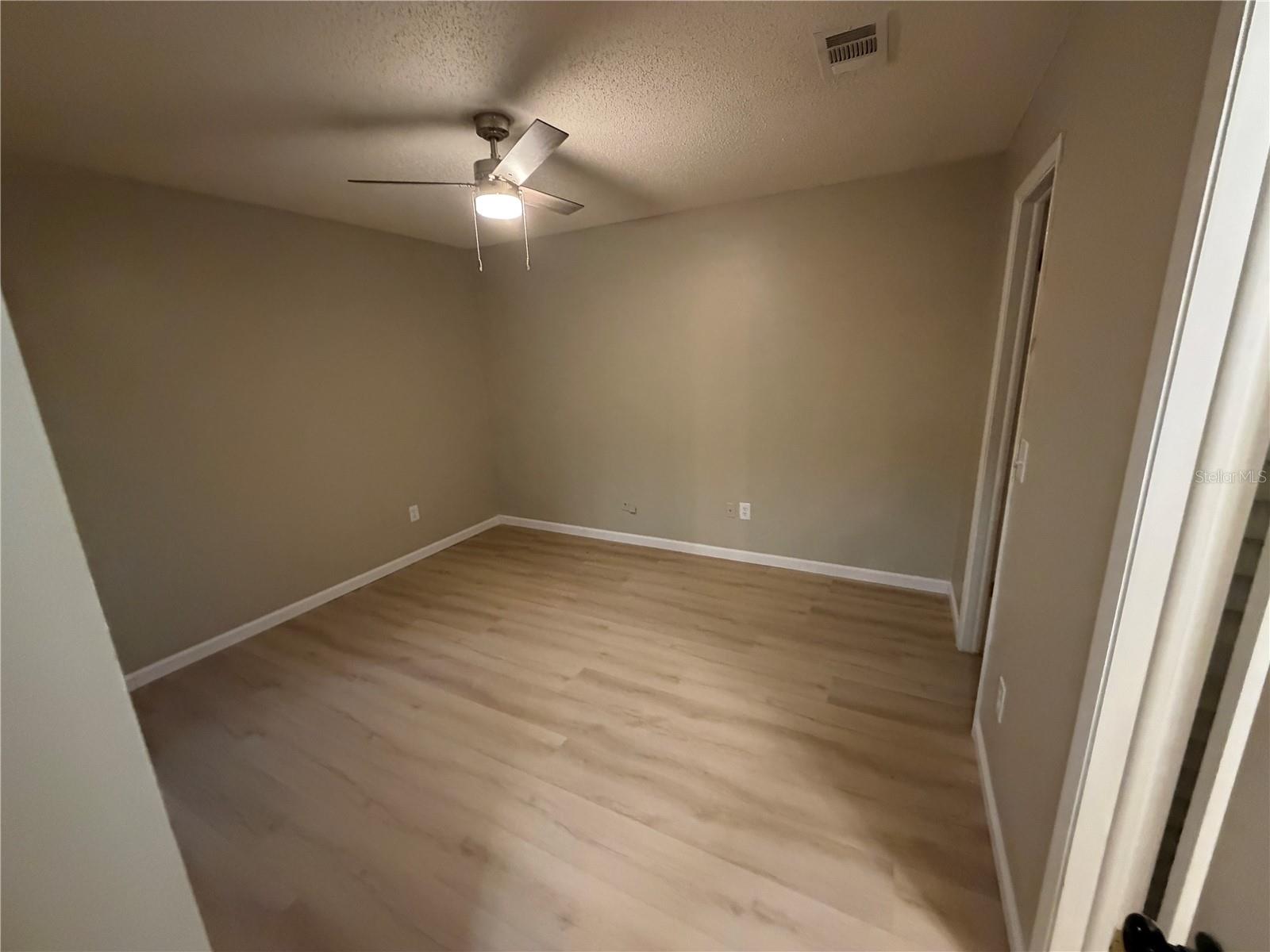 Image 8 of 19 For 532 Harvard Place