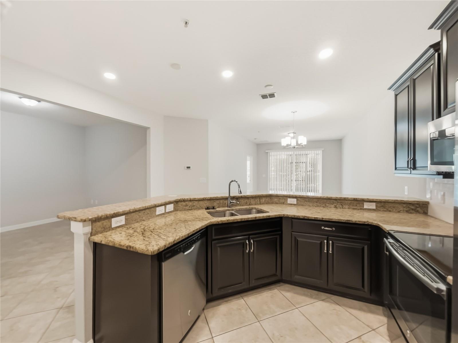 Image 5 of 20 For 3542 Fairwaters Court D