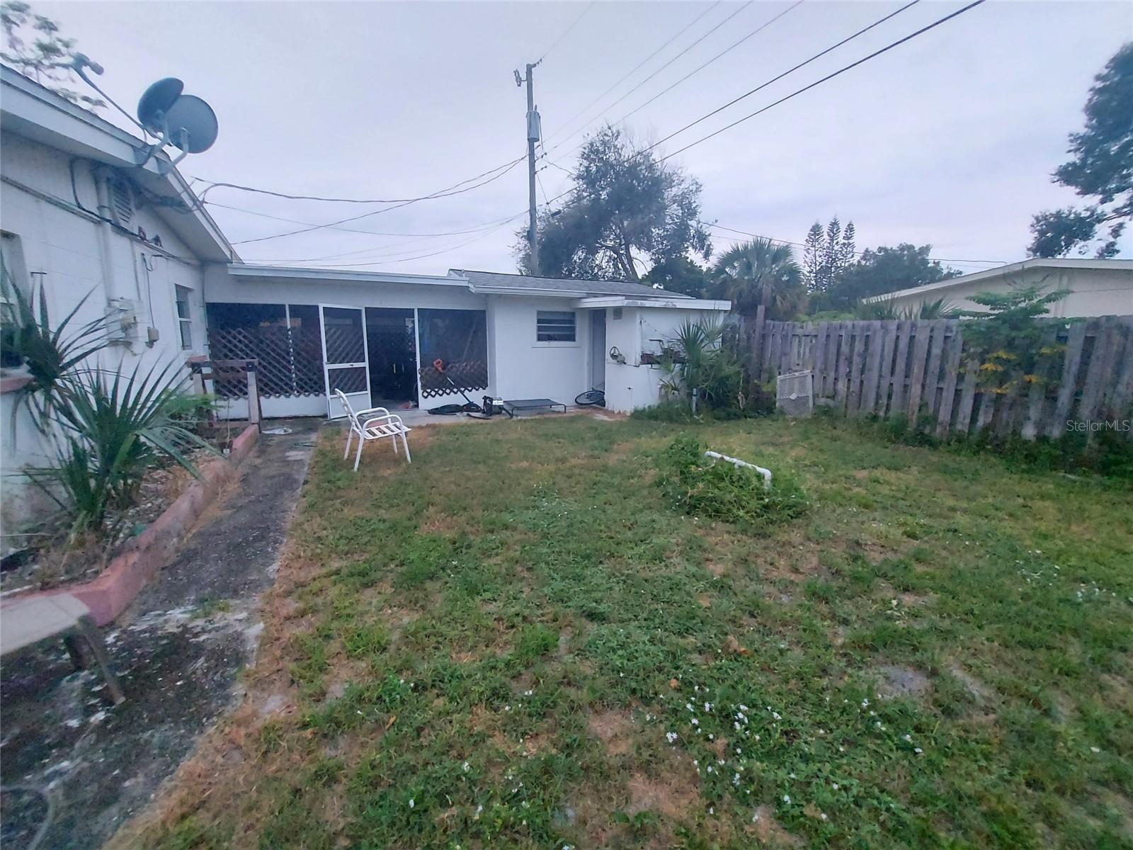 Image 3 of 12 For 2256 Smathers Circle S