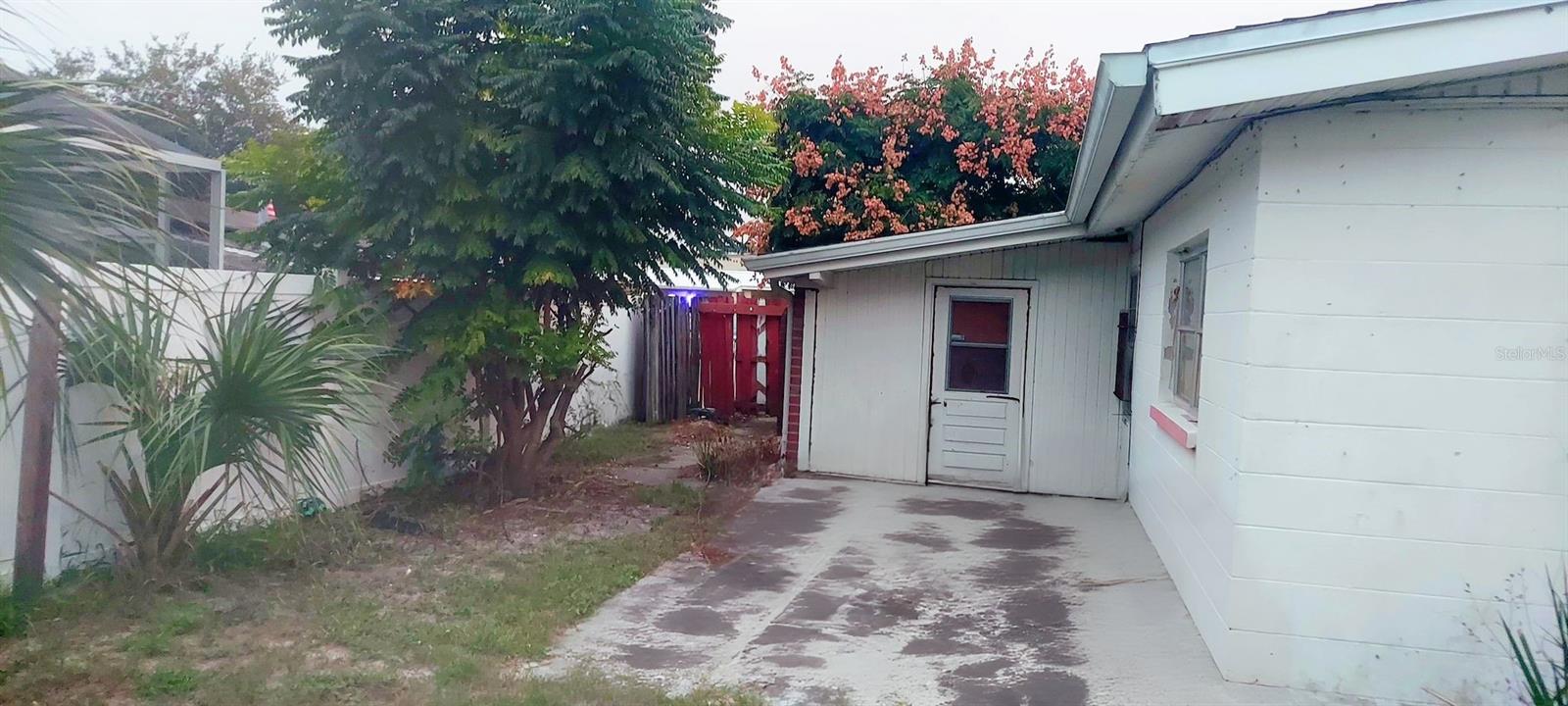 Image 6 of 12 For 2256 Smathers Circle S