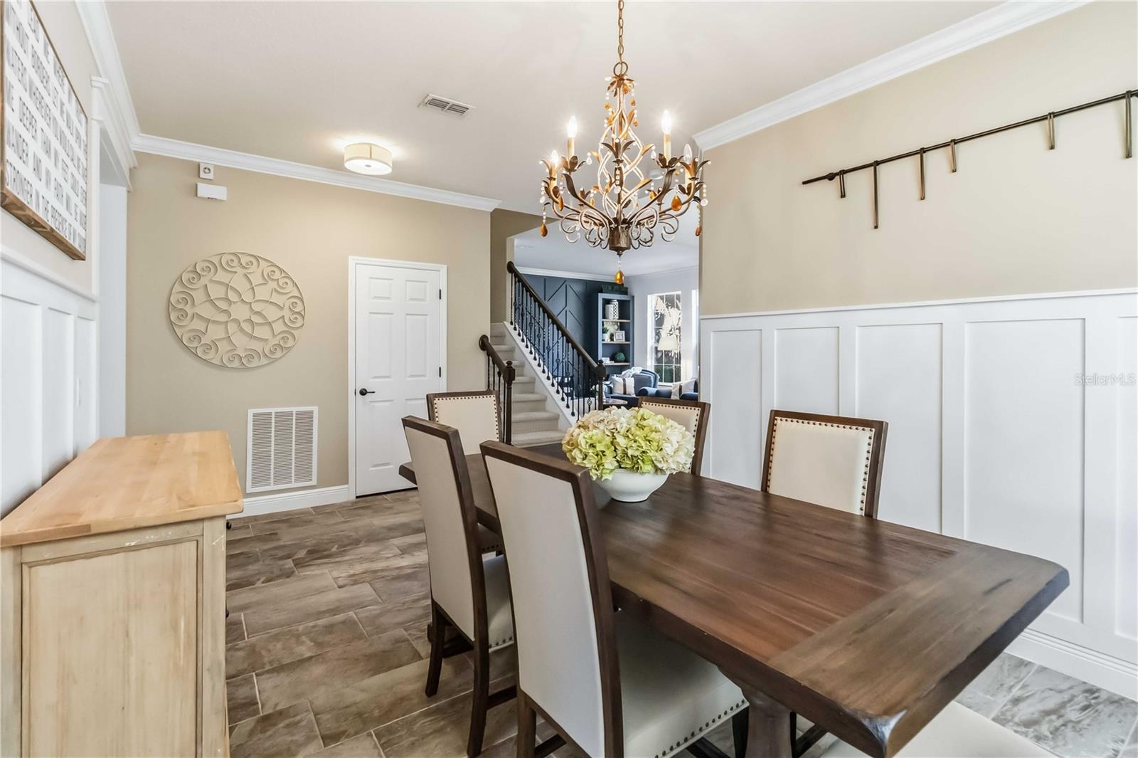 Image 10 of 60 For 1004 Vinsetta Circle