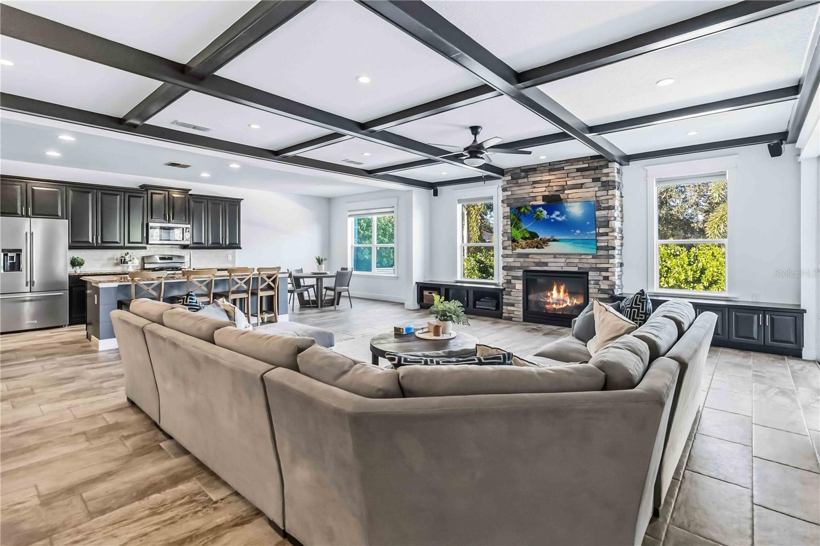 Image 14 of 60 For 1004 Vinsetta Circle