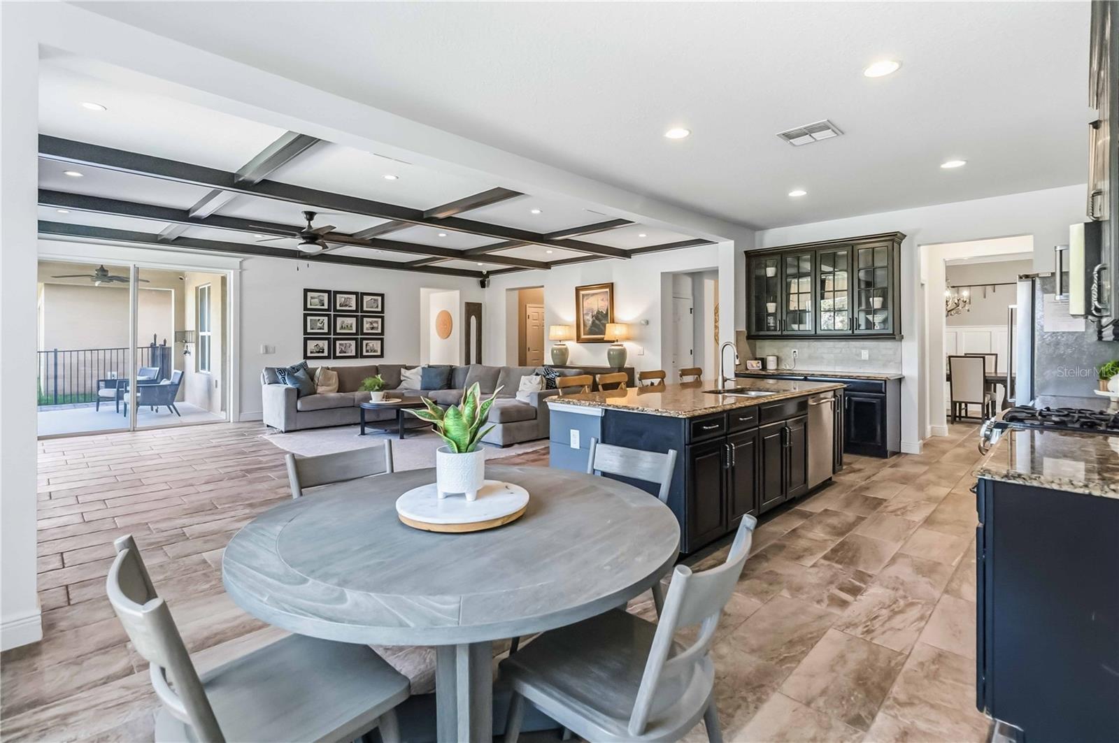 Image 22 of 60 For 1004 Vinsetta Circle