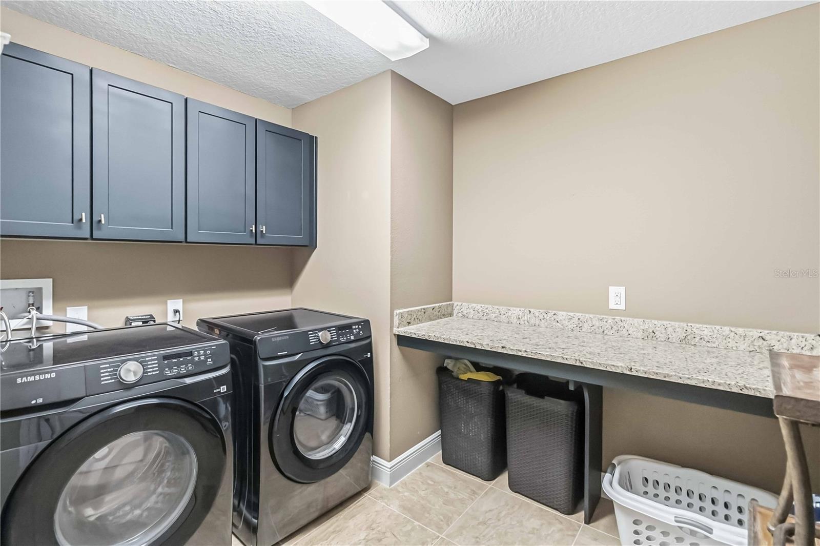 Image 47 of 60 For 1004 Vinsetta Circle