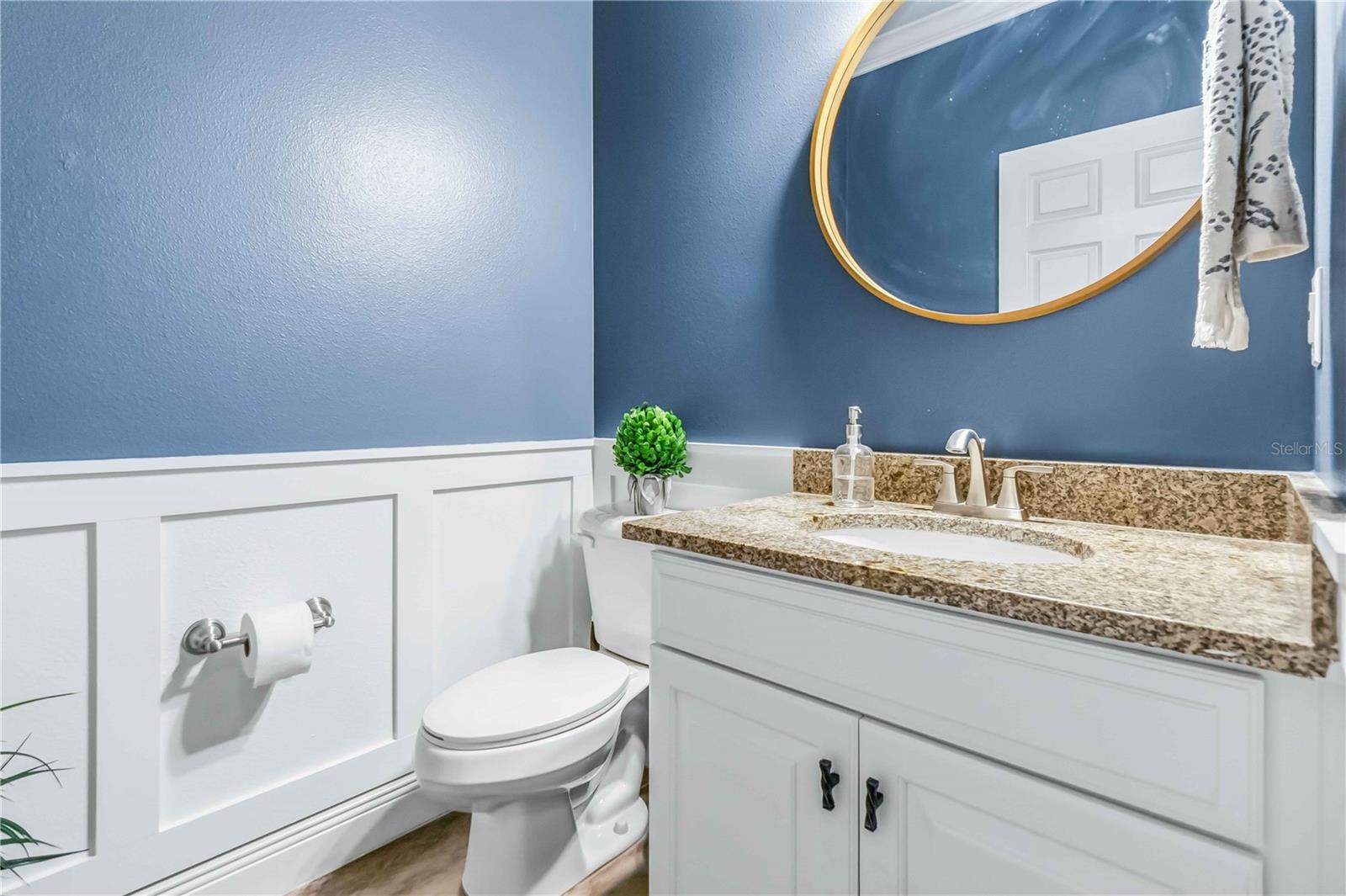 Image 8 of 60 For 1004 Vinsetta Circle