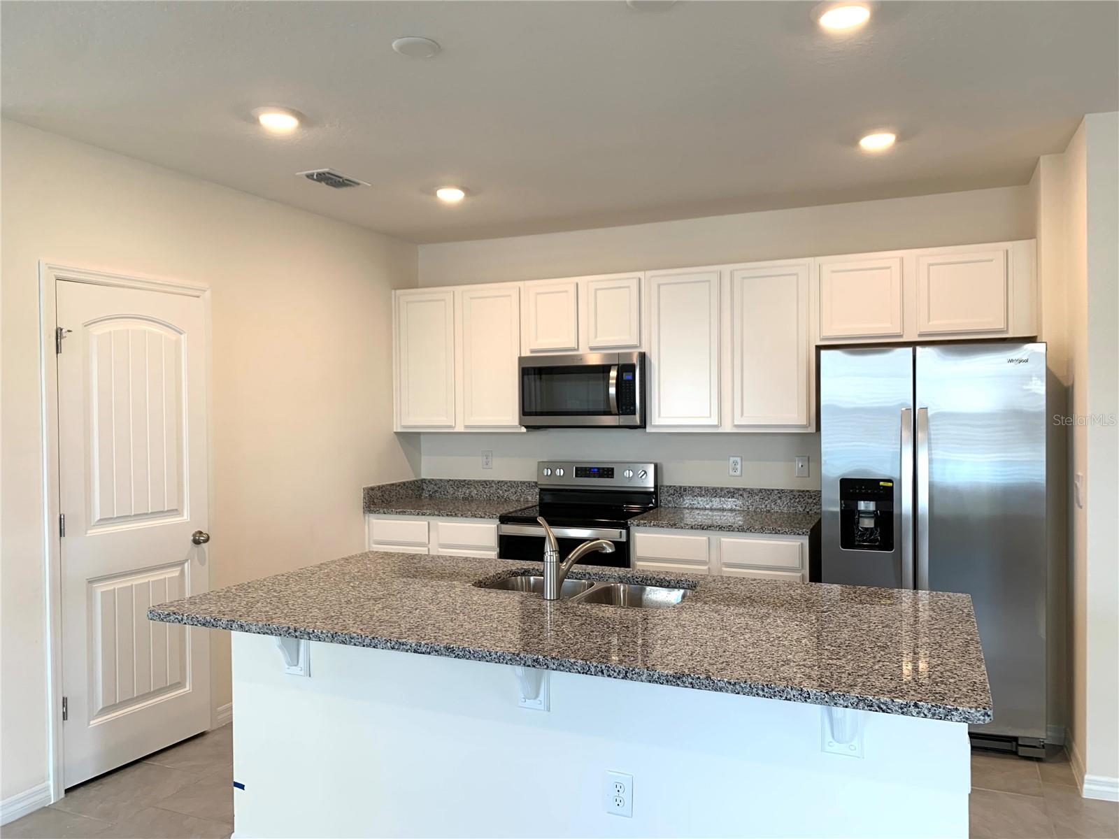 Image 10 of 39 For 13118 Bounty Avenue