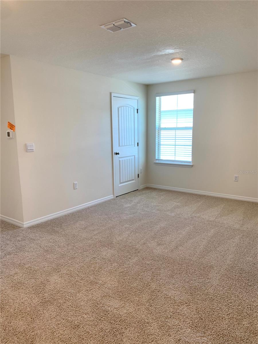 Image 13 of 39 For 13118 Bounty Avenue