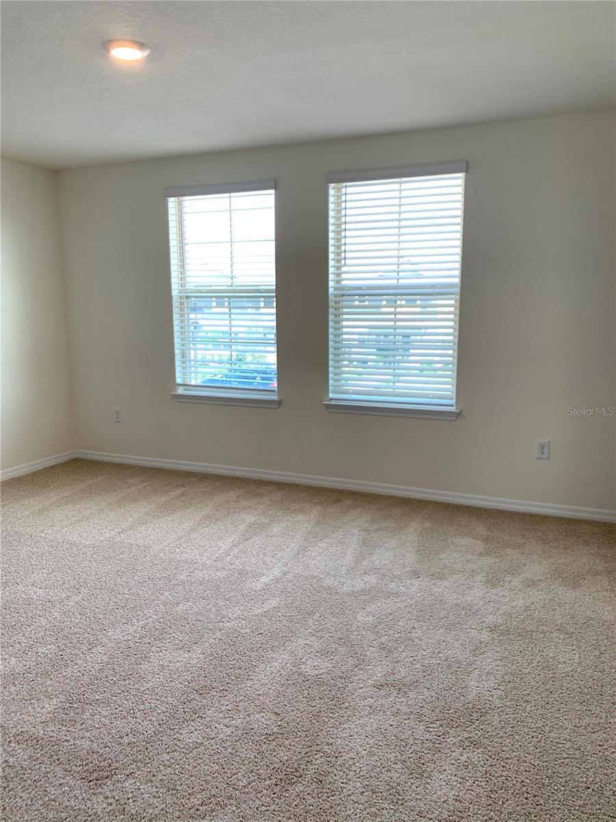 Image 14 of 39 For 13118 Bounty Avenue