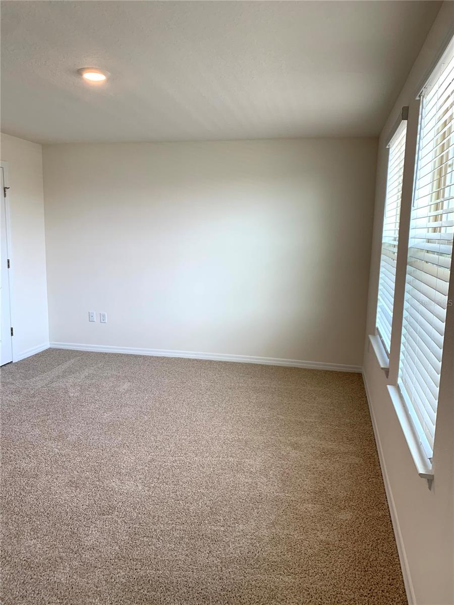 Image 15 of 39 For 13118 Bounty Avenue