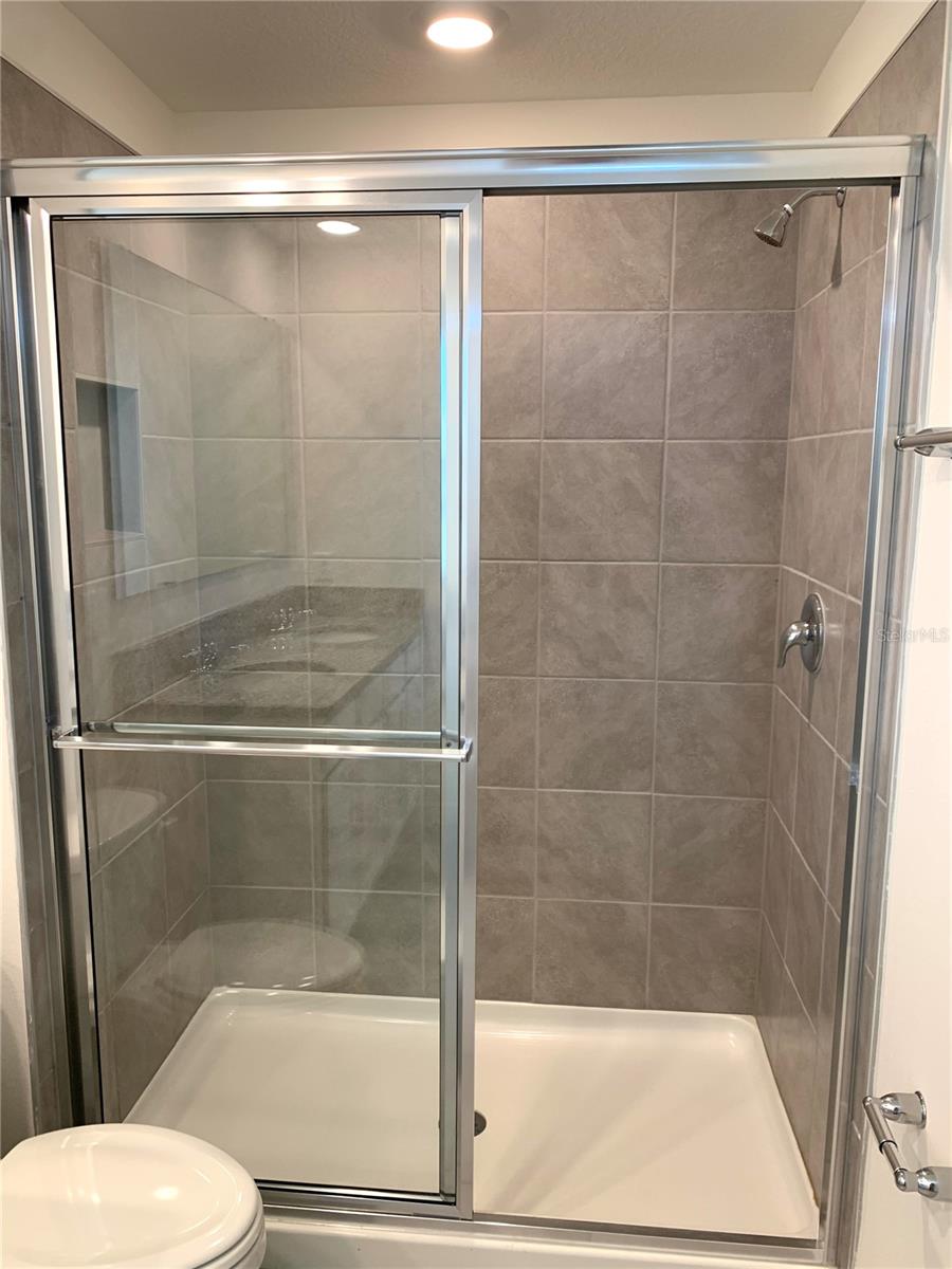 Image 17 of 39 For 13118 Bounty Avenue