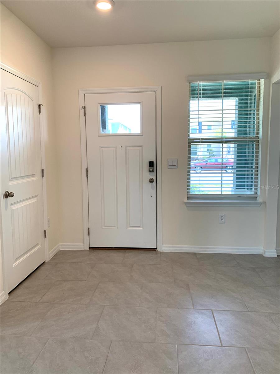 Image 6 of 39 For 13118 Bounty Avenue