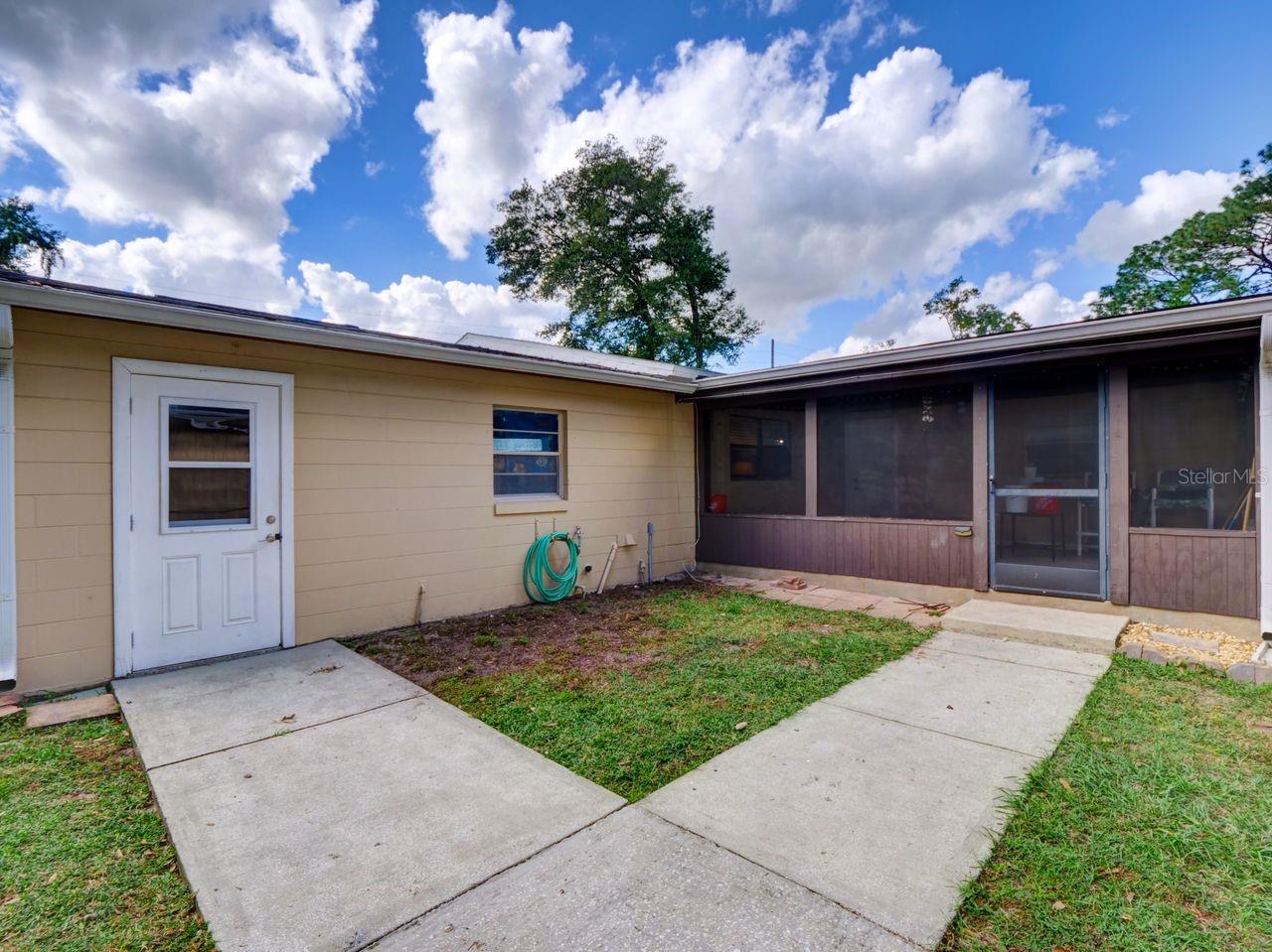 Image 19 of 27 For 31126 Prestwick Avenue