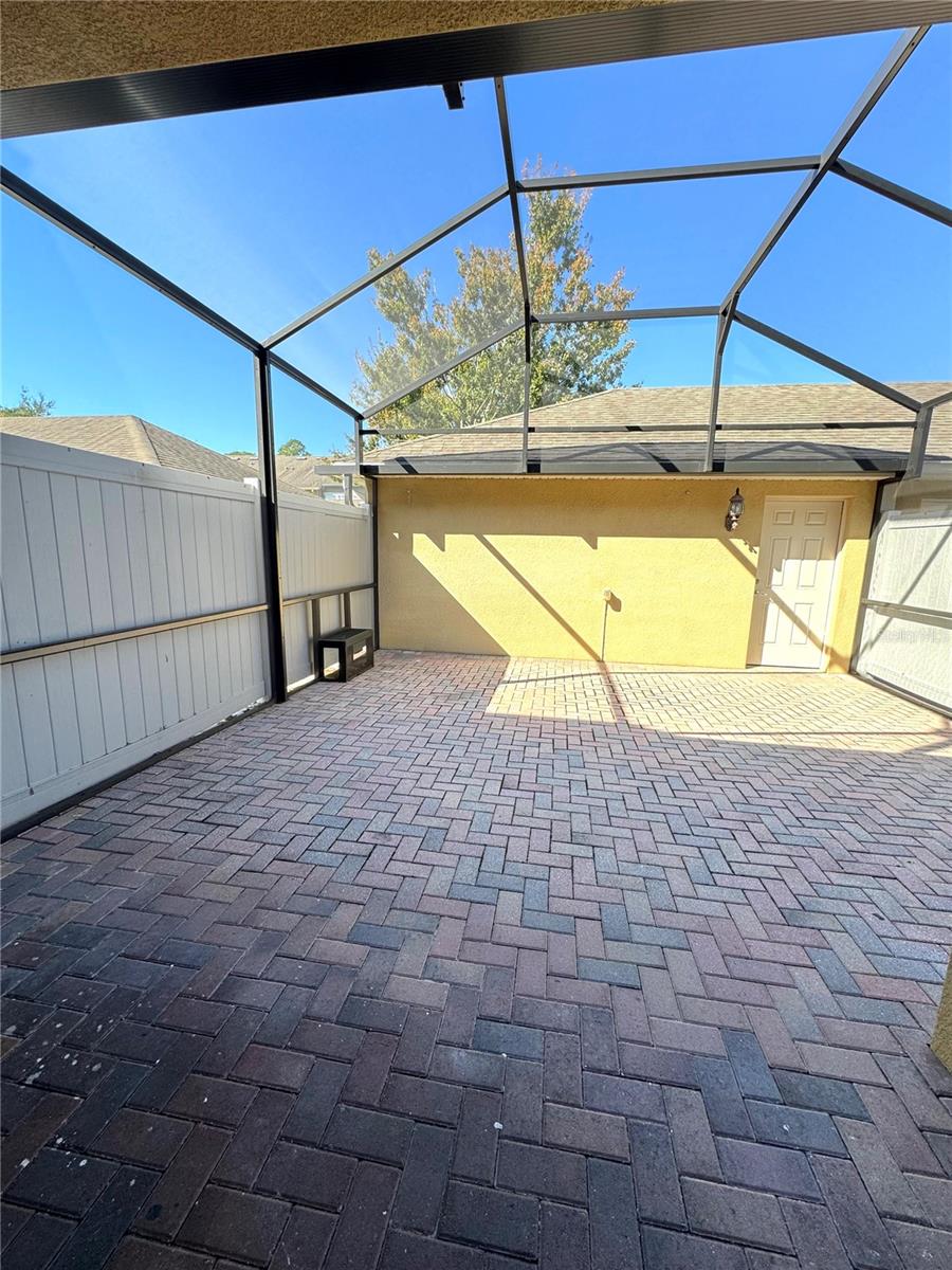 Image 20 of 22 For 7752 Moser Avenue