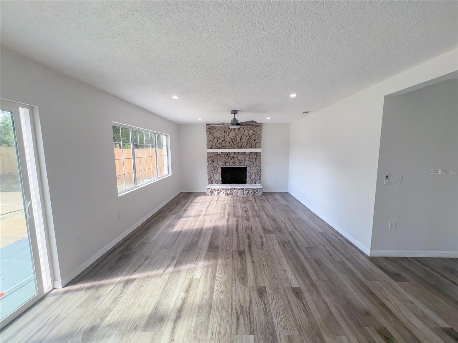 Image 3 of 36 For 4840 Judy Ann Ct