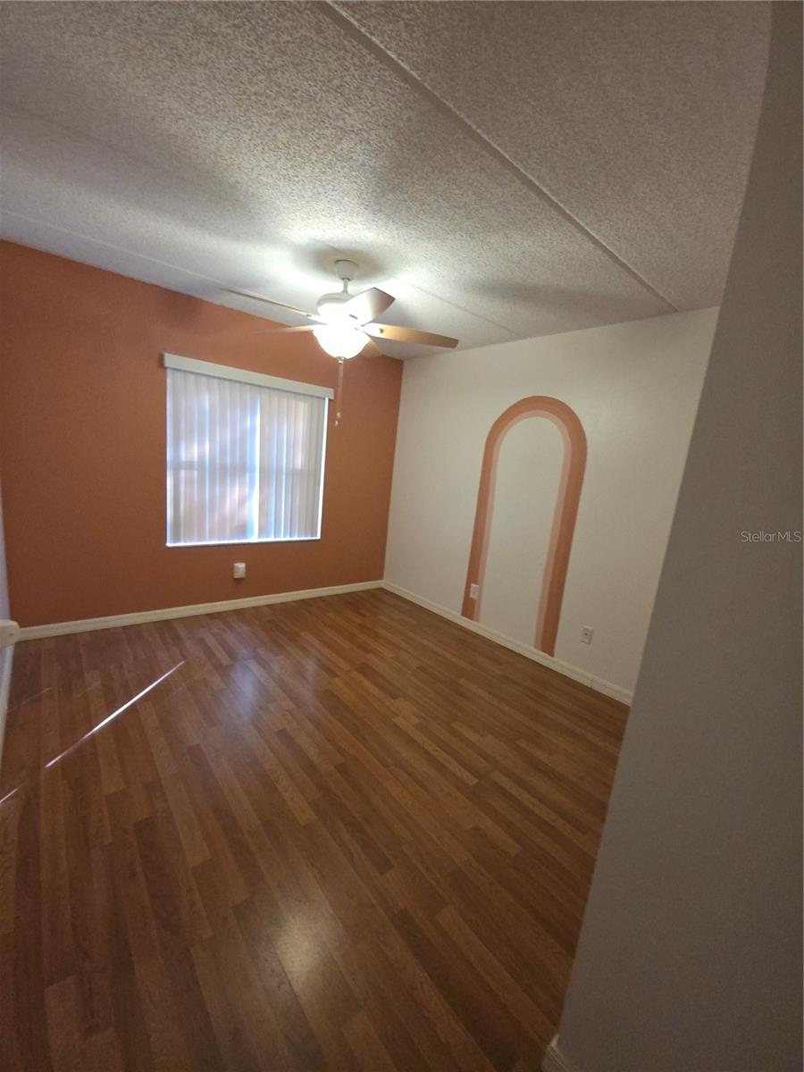 Image 26 of 68 For 1601 Big Tree Rd  901