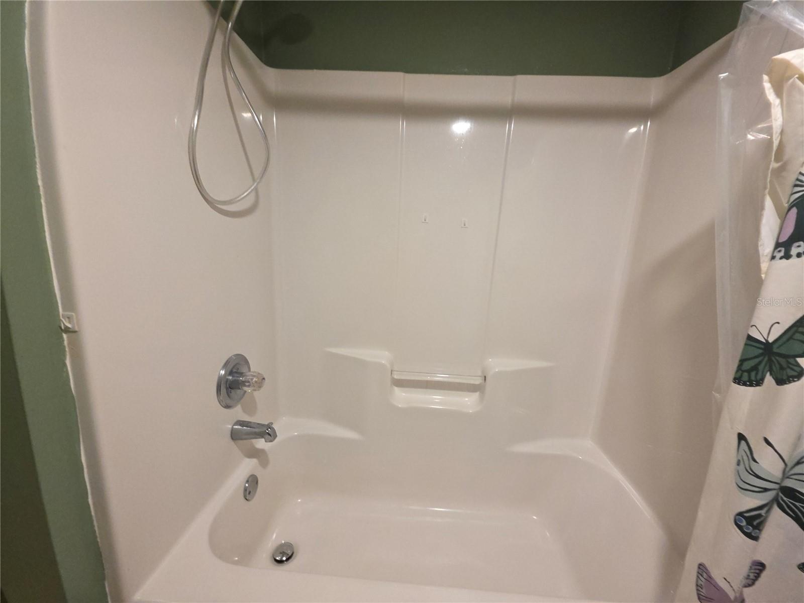 Image 32 of 68 For 1601 Big Tree Rd  901