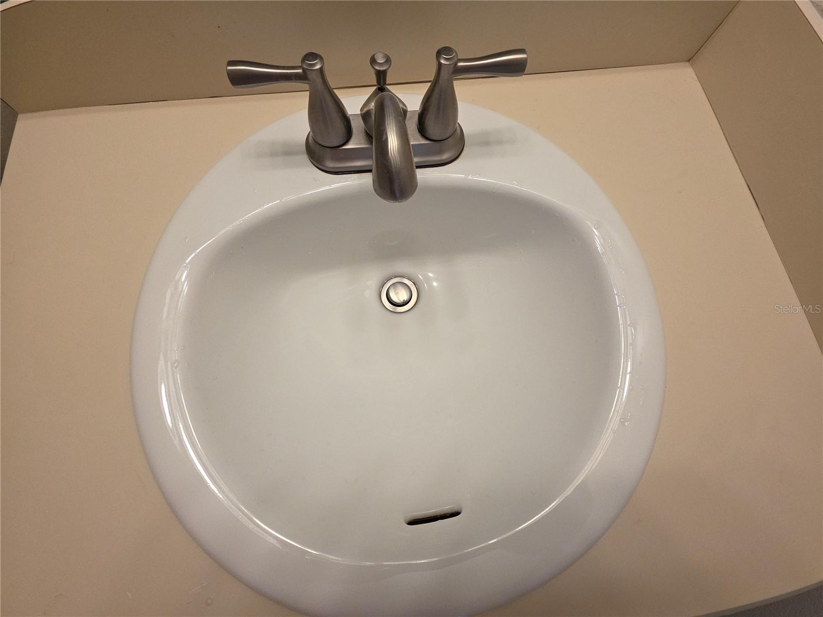 Image 34 of 68 For 1601 Big Tree Rd  901