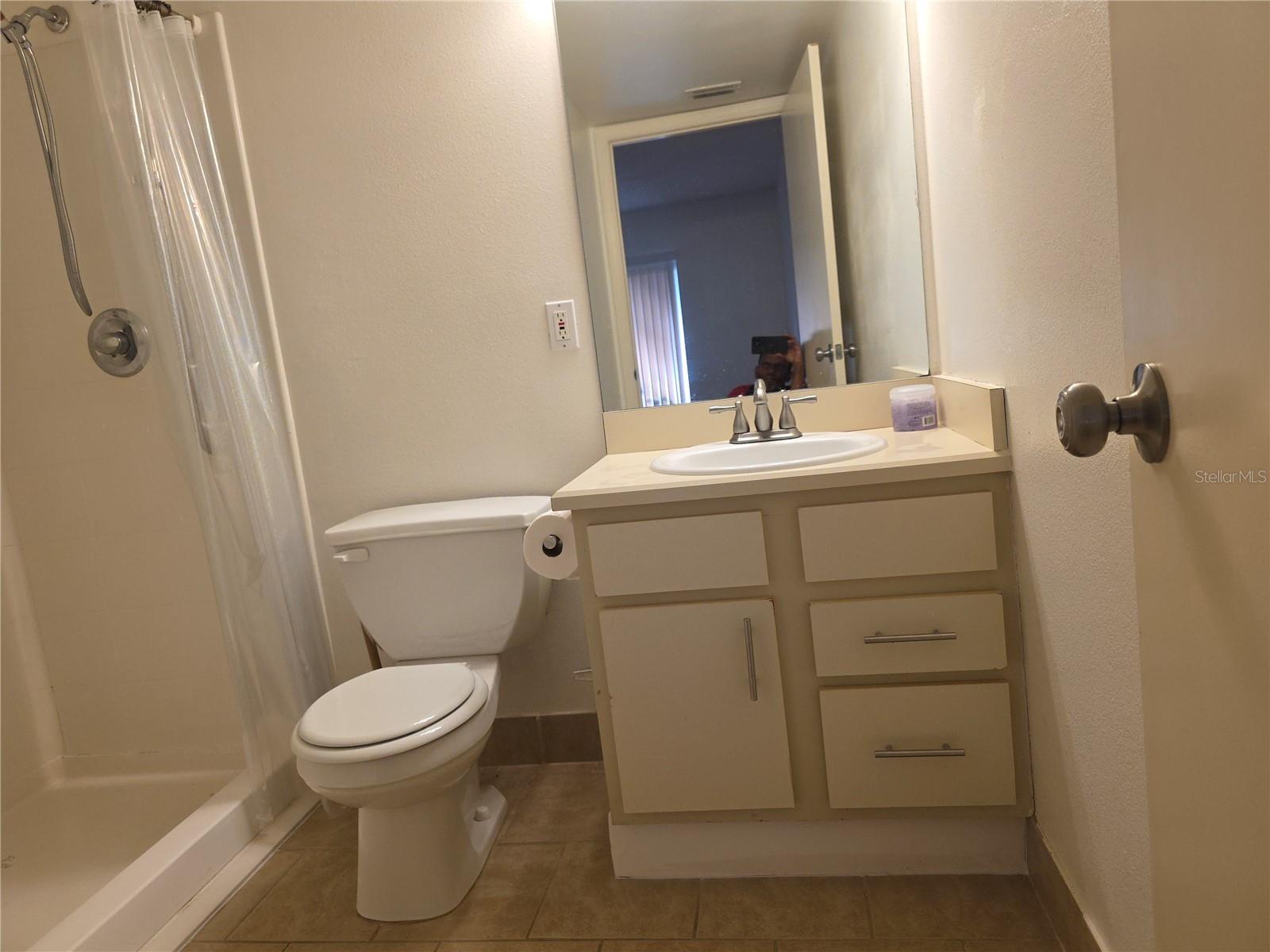 Image 41 of 68 For 1601 Big Tree Rd  901