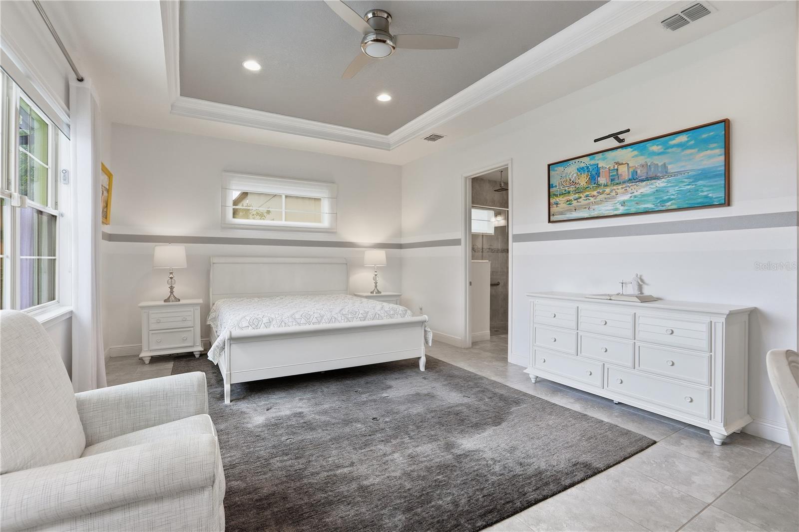 Image 13 of 51 For 13001 Woodford Street