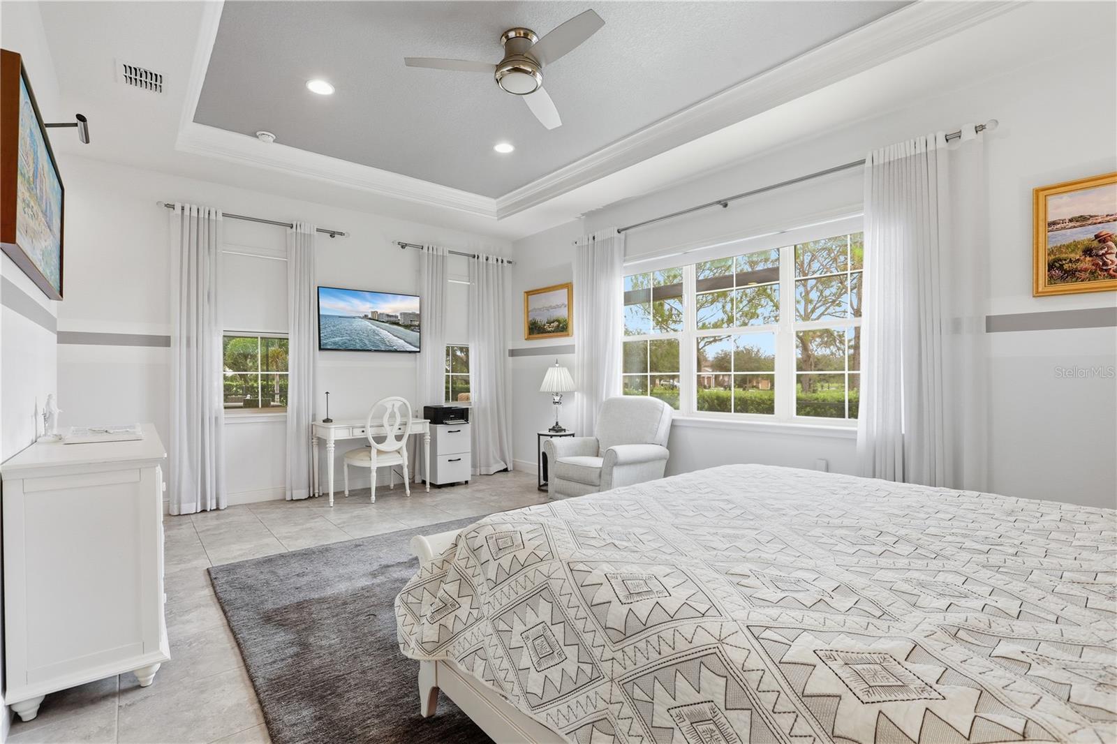 Image 14 of 51 For 13001 Woodford Street