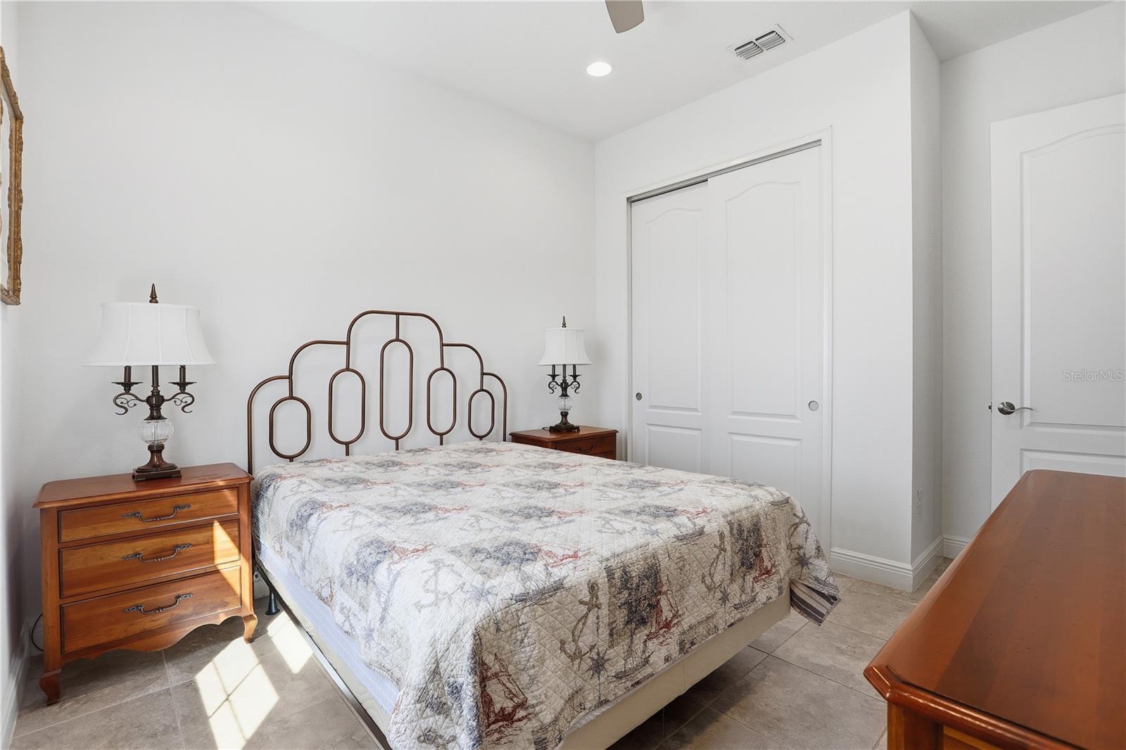 Image 21 of 51 For 13001 Woodford Street