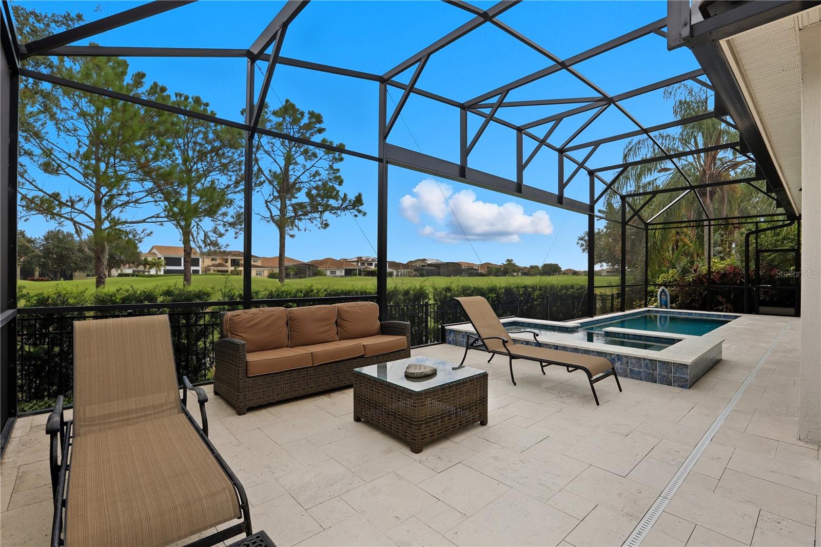 Image 27 of 51 For 13001 Woodford Street