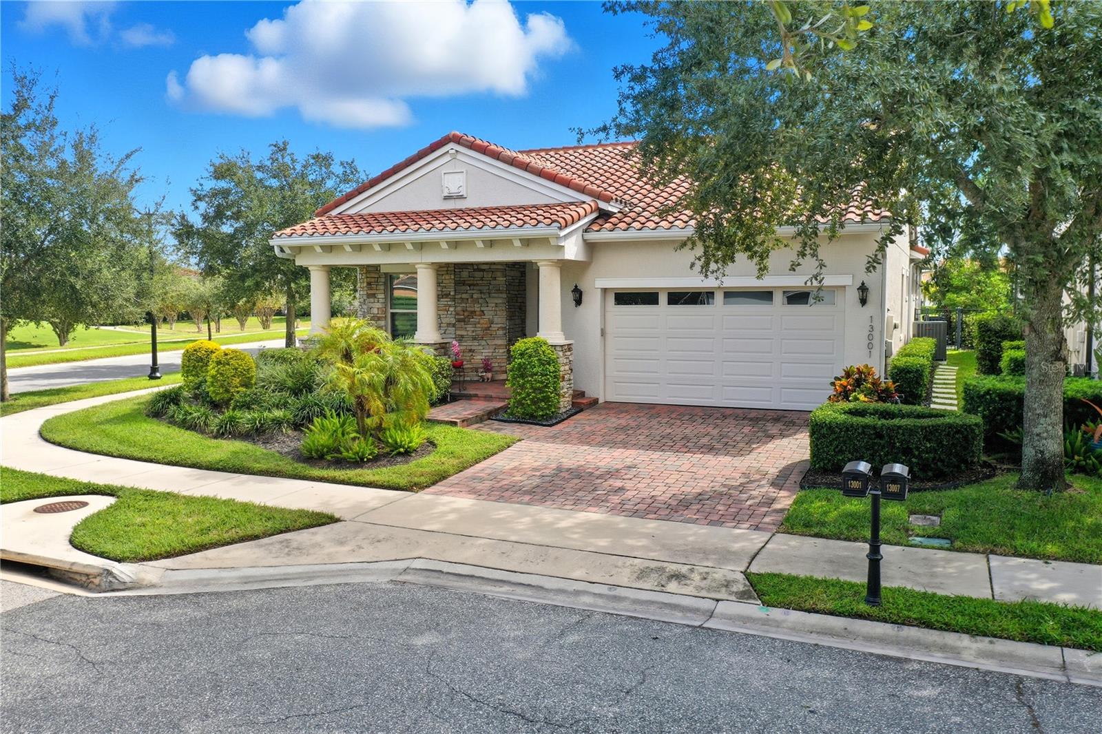 Image 33 of 51 For 13001 Woodford Street