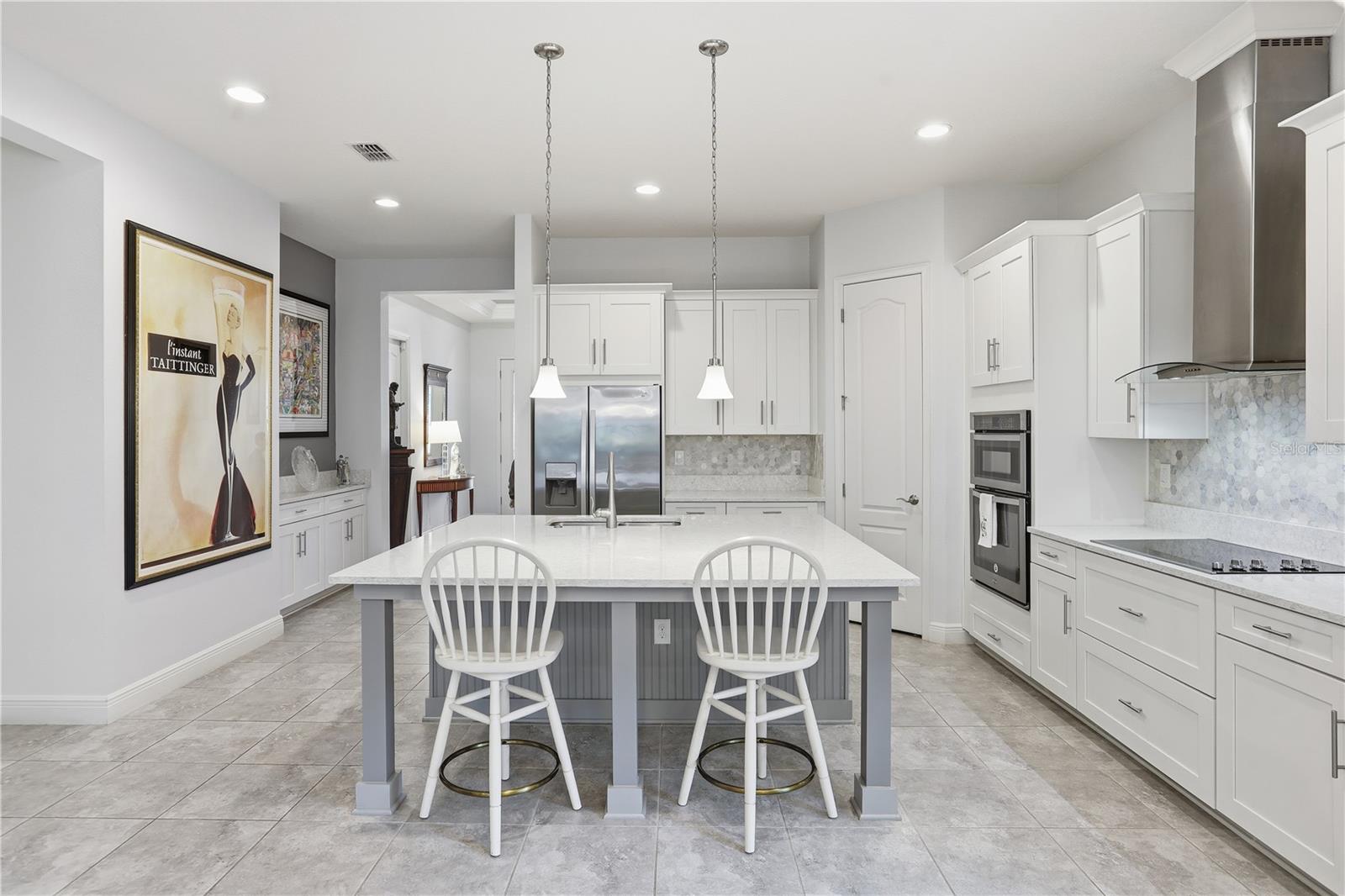 Image 6 of 51 For 13001 Woodford Street