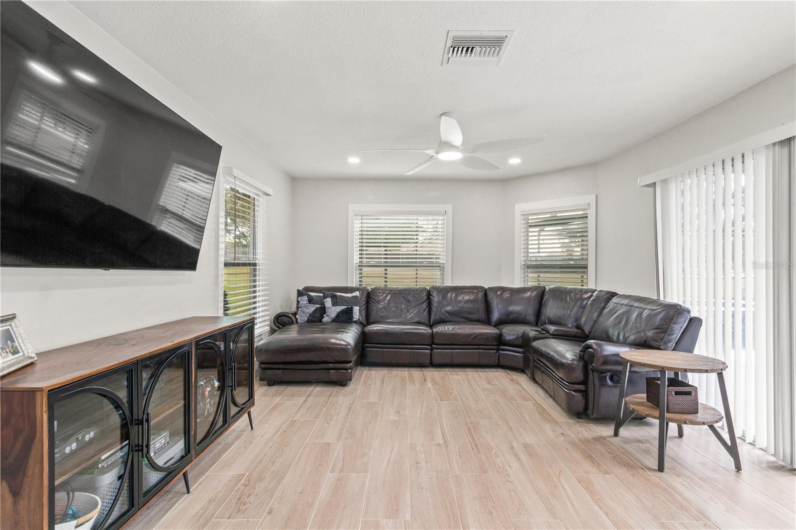 Image 18 of 70 For 37218 Bailey Hill Road