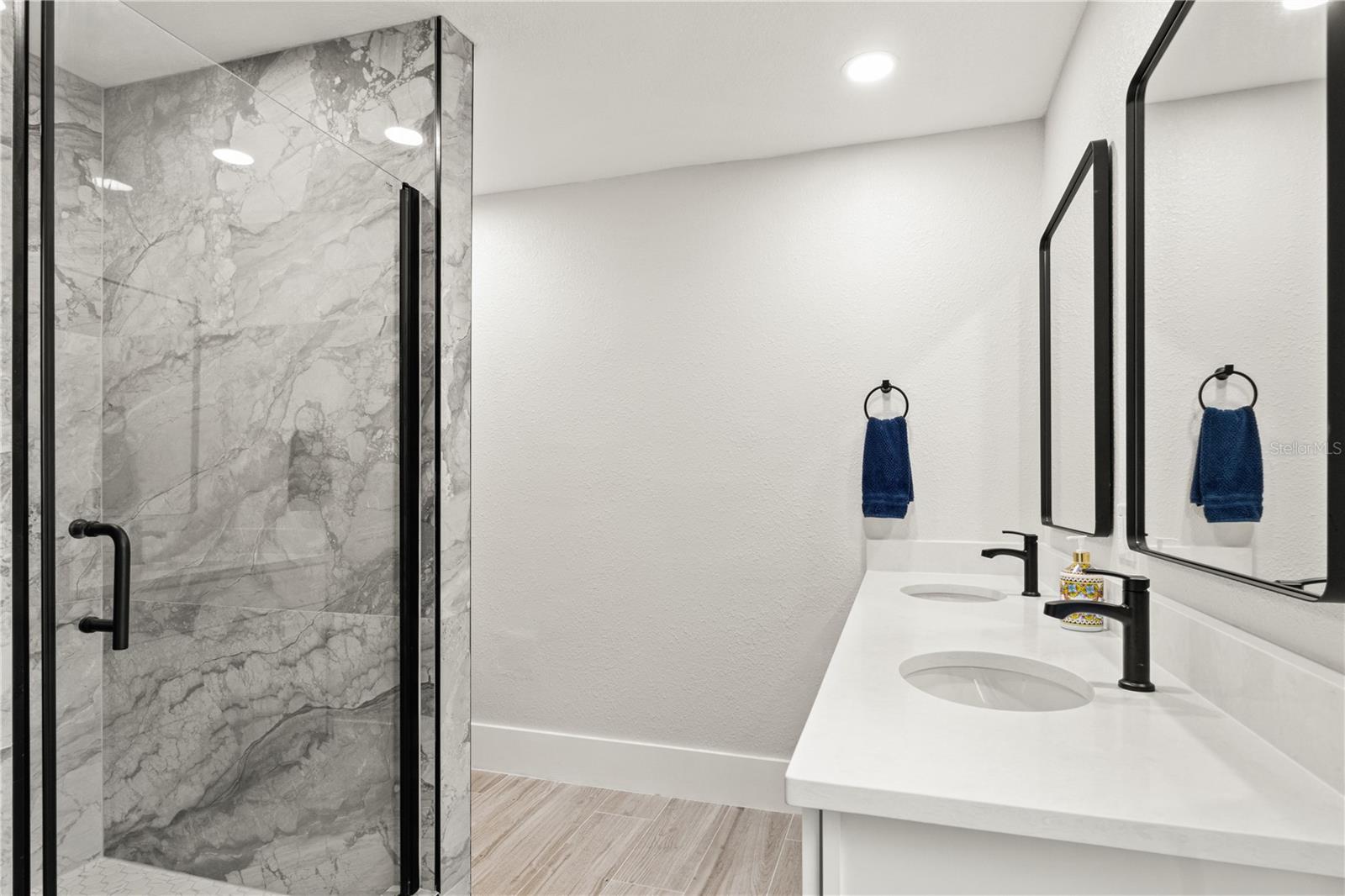 Image 44 of 70 For 37218 Bailey Hill Road