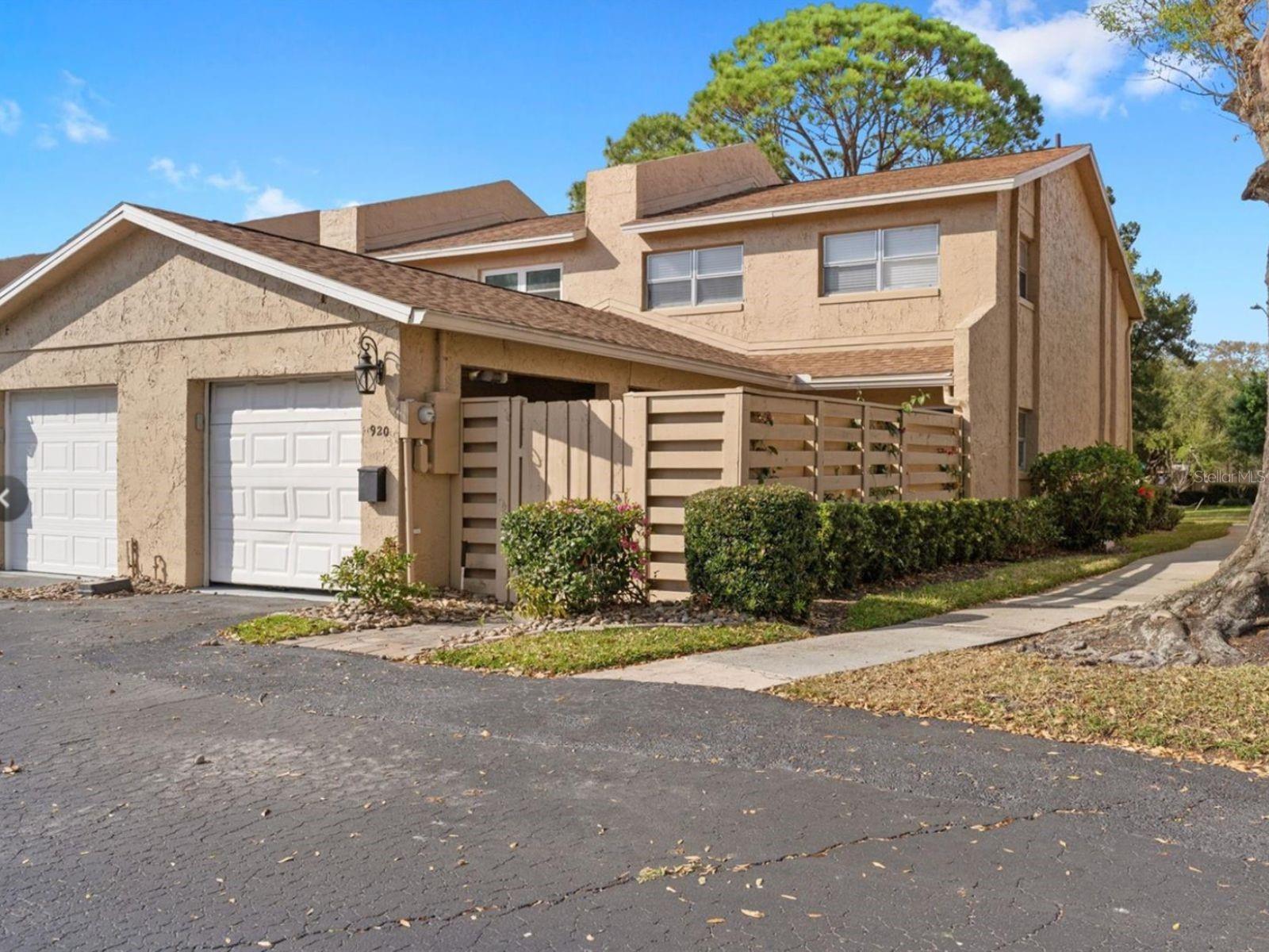 Image 14 of 23 For 920 Park Lake Circle 36