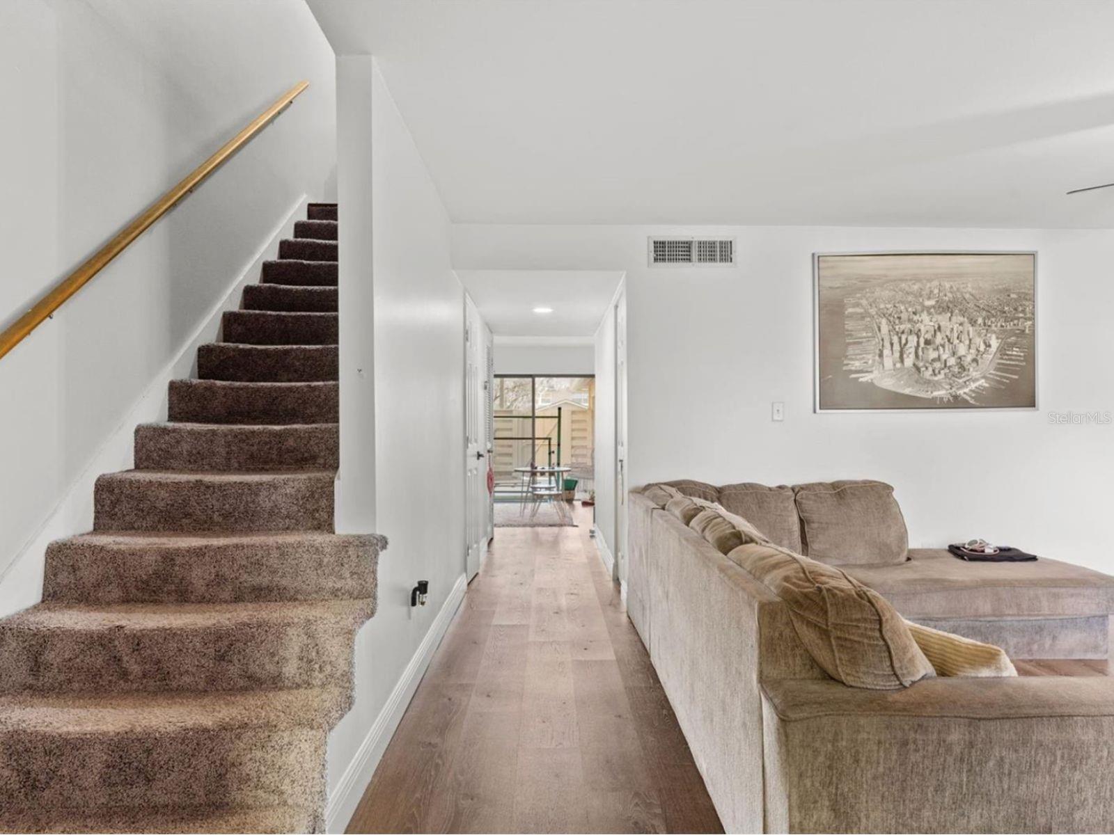 Image 4 of 23 For 920 Park Lake Circle 36