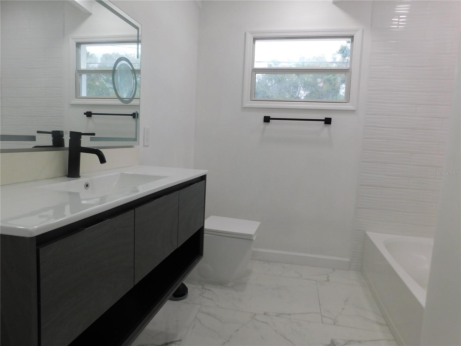 Listing photo id 10 for 2015 Wishing Well Way